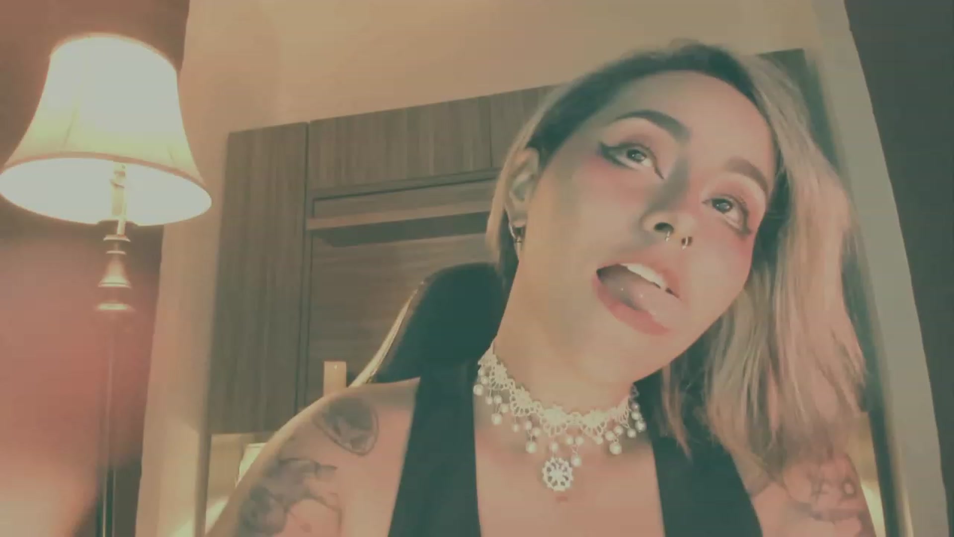 Gallery image thumbnail from AbraxxysRadio's myfreecams stream on, 12/20/2023, 01:42 image 12 of 20