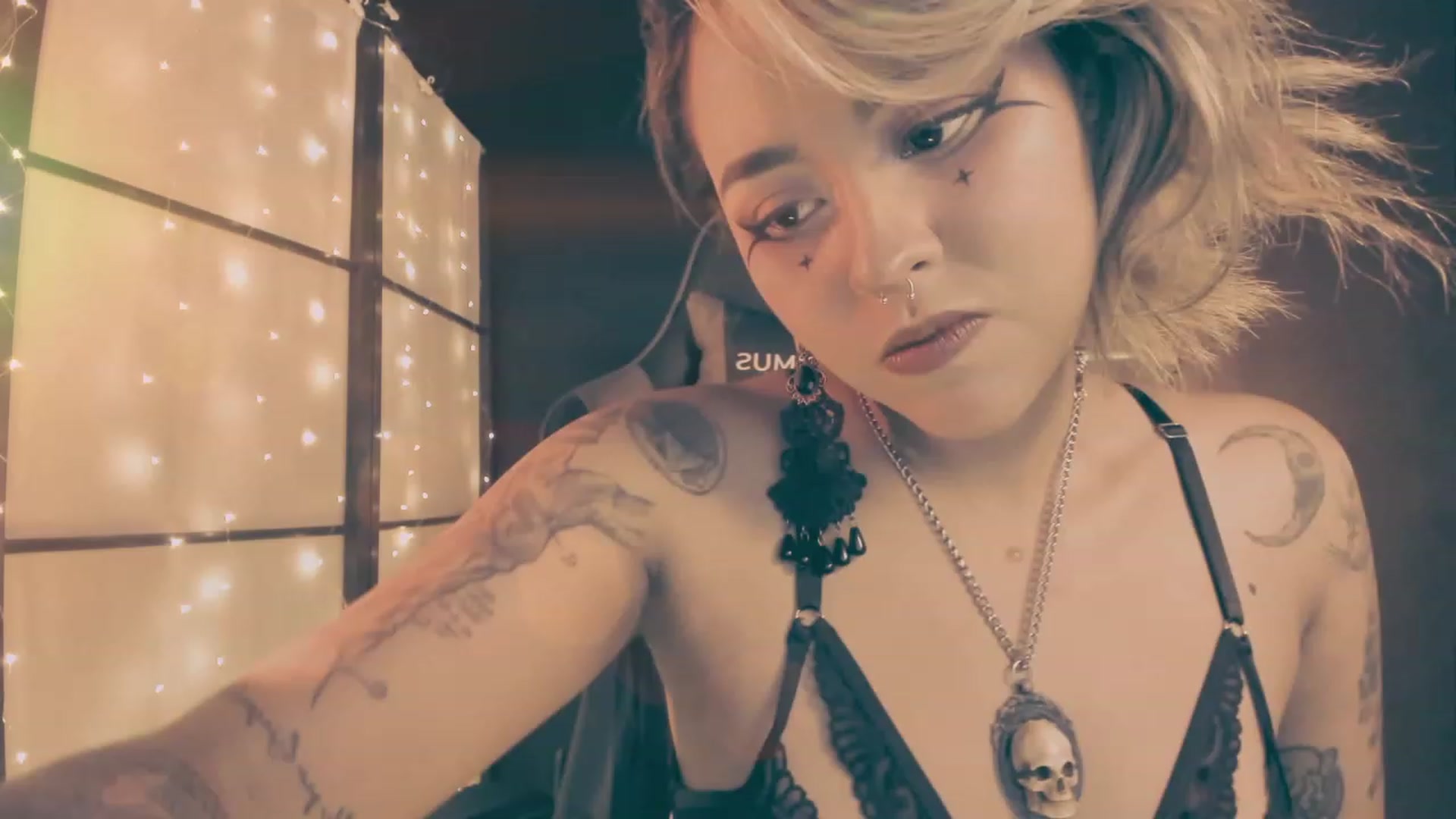 Gallery image thumbnail from AbraxxysRadio's myfreecams stream on, 12/24/2023, 18:09 image 6 of 20