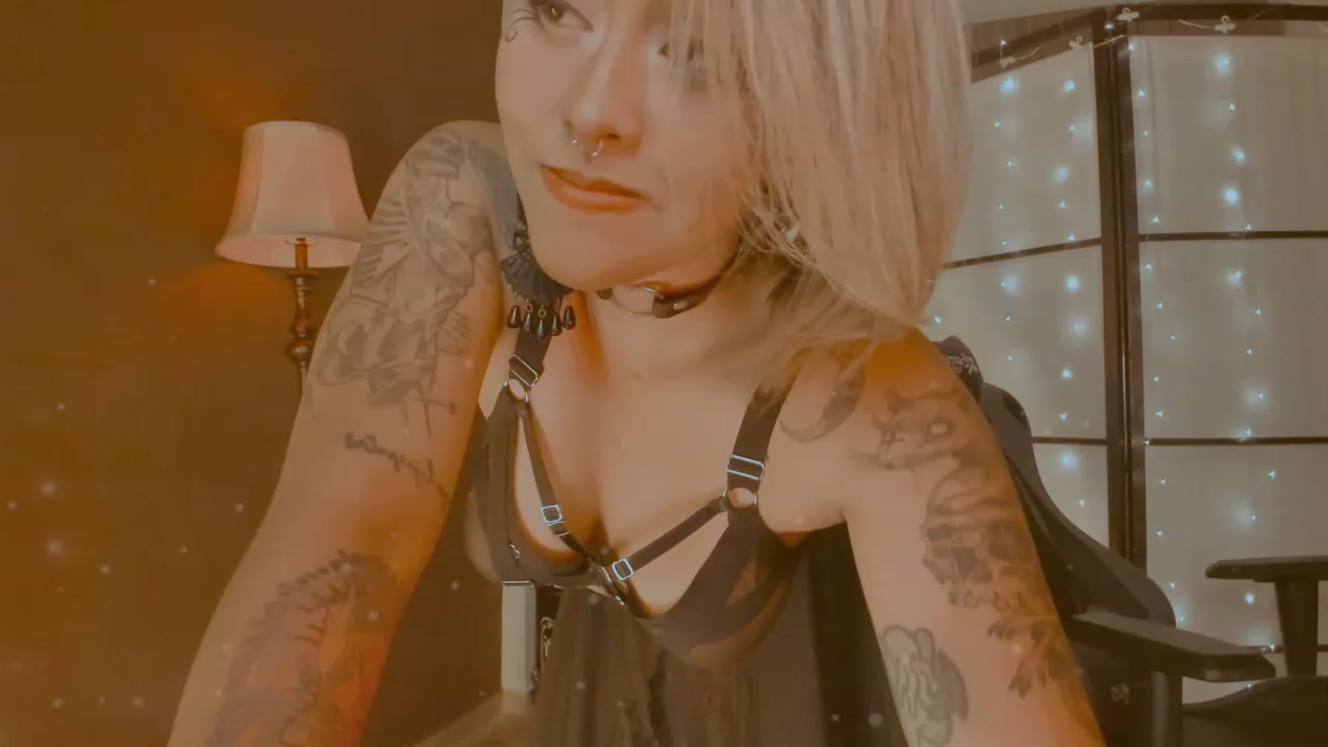 Gallery image thumbnail from AbraxxysRadio's myfreecams stream on, 12/28/2023, 01:19 image 14 of 20