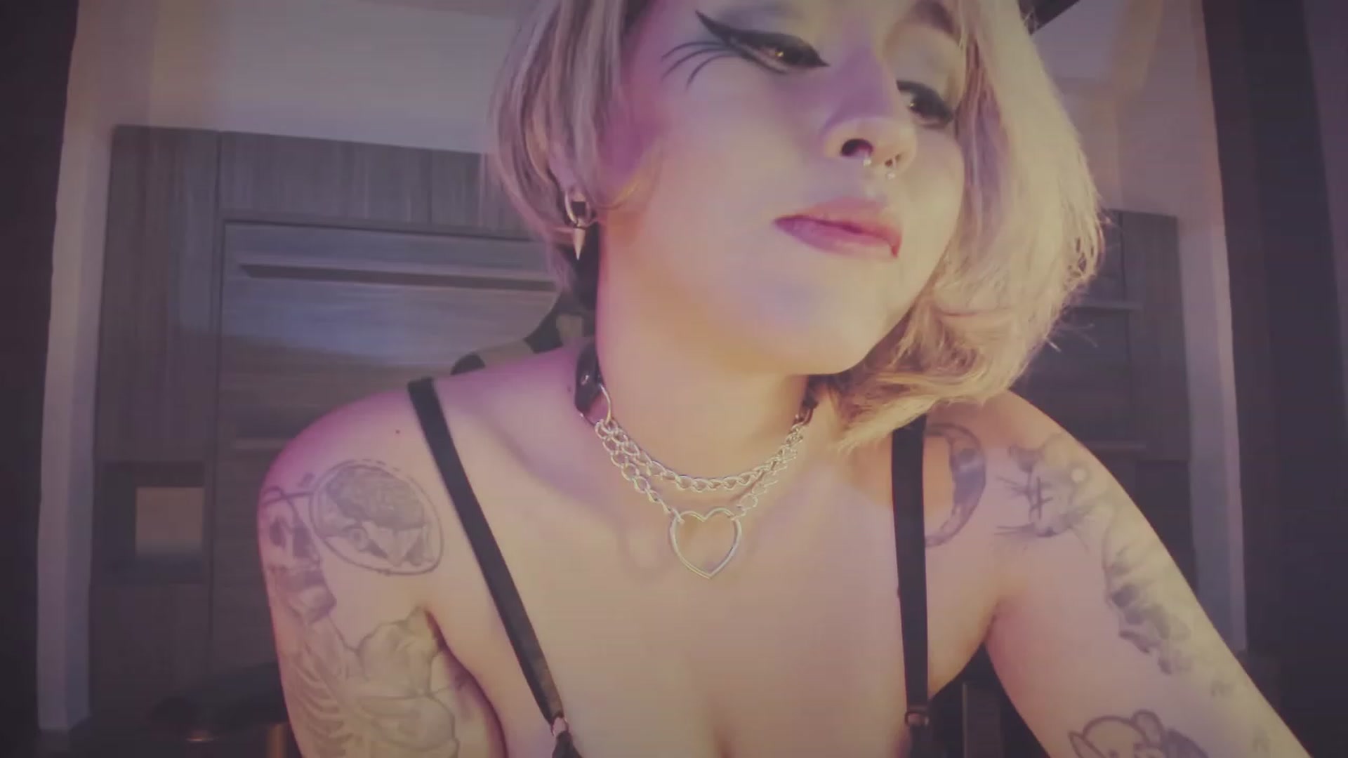 Gallery image thumbnail from AbraxxysRadio's myfreecams stream on, 12/29/2023, 01:22 image 7 of 20