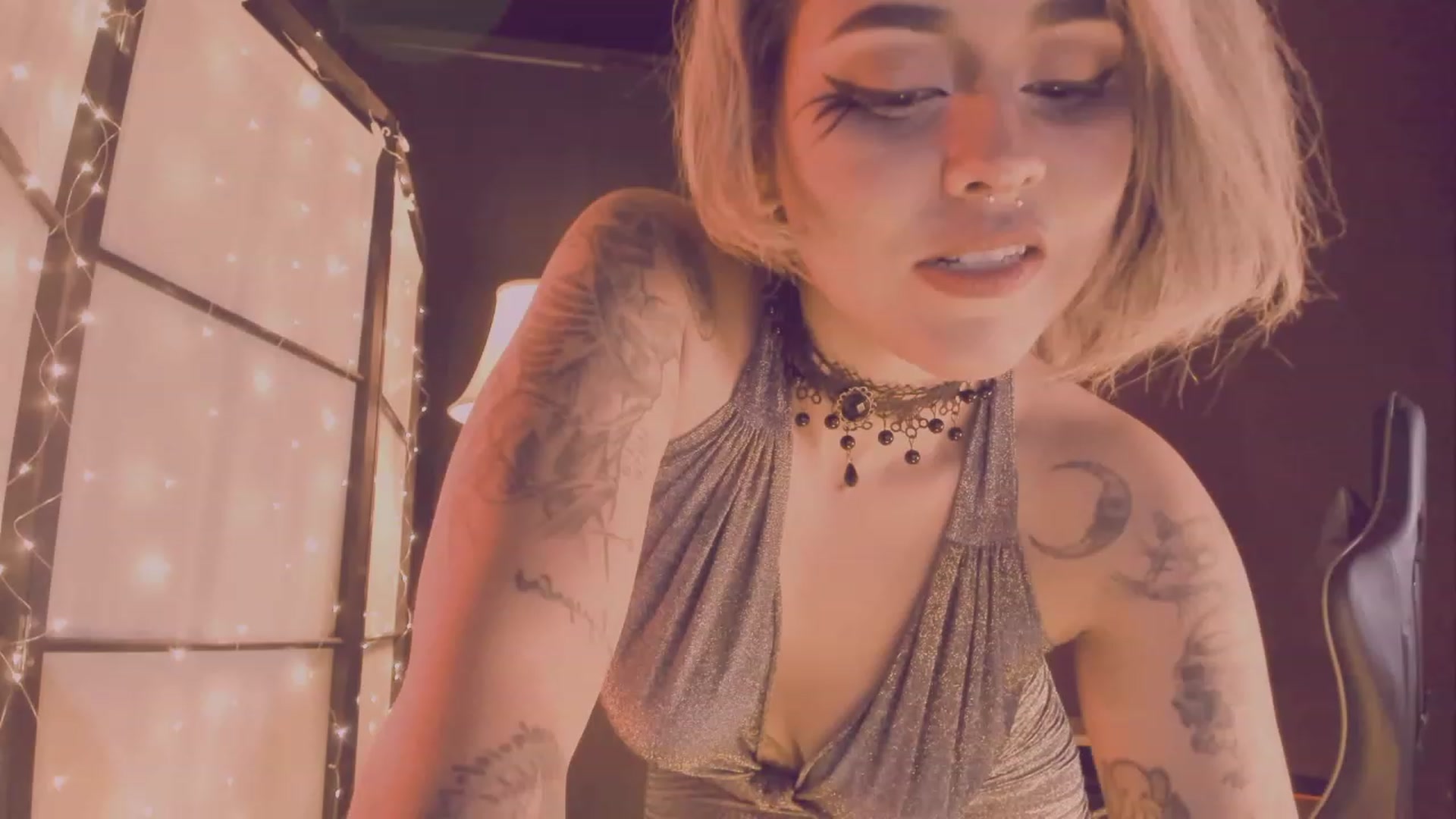 Gallery image thumbnail from AbraxxysRadio's myfreecams stream on, 12/30/2023, 21:59 image 15 of 20