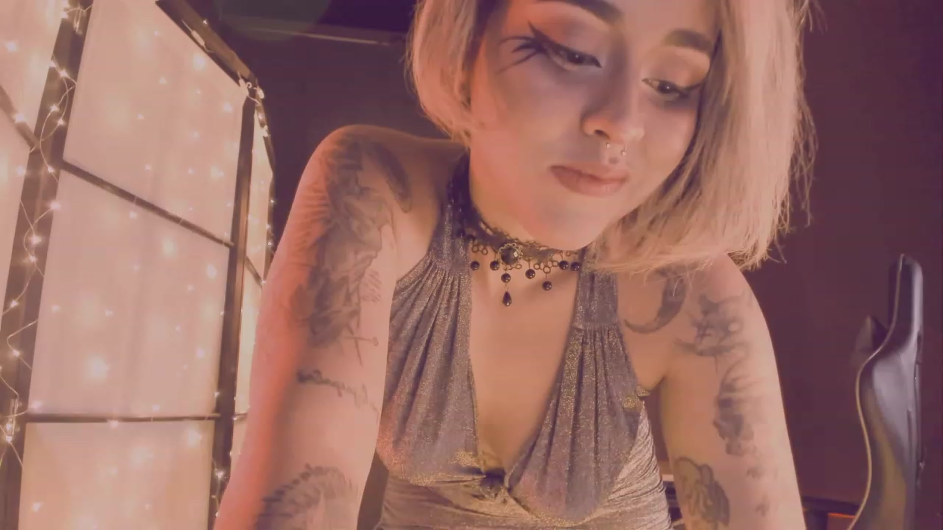 Gallery image thumbnail from AbraxxysRadio's myfreecams stream on, 12/30/2023, 21:59 image 13 of 20