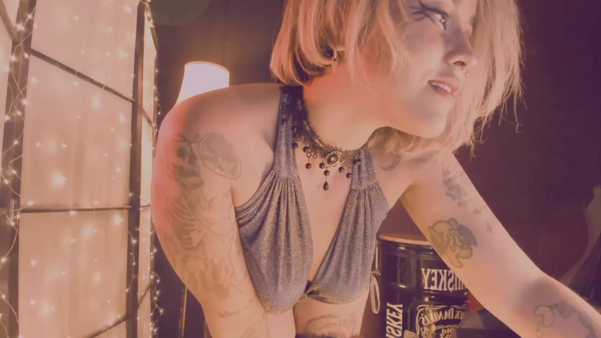 Gallery image thumbnail from AbraxxysRadio's myfreecams stream on, 12/31/2023, 24:00 image 2 of 20