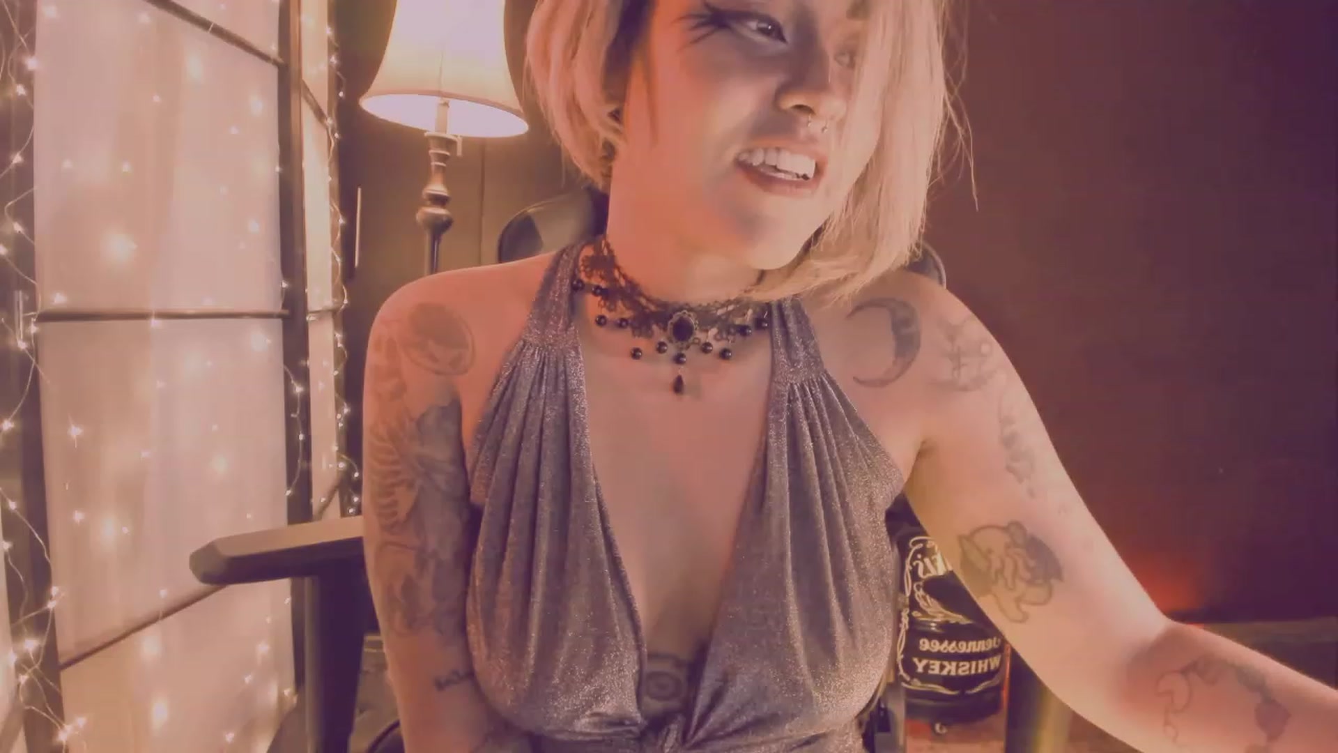Gallery image thumbnail from AbraxxysRadio's myfreecams stream on, 12/31/2023, 24:00 image 9 of 20