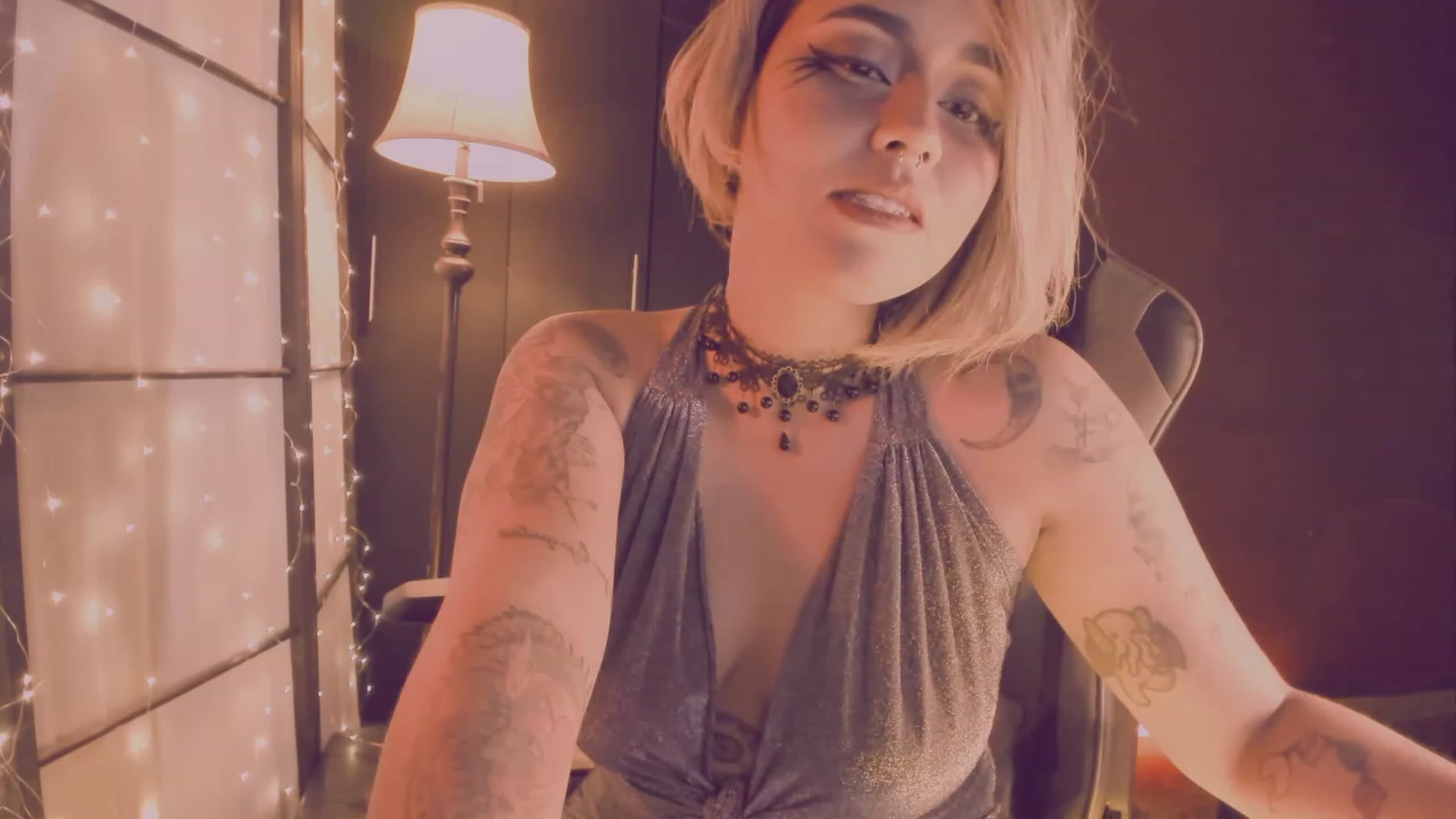 Gallery image thumbnail from AbraxxysRadio's myfreecams stream on, 12/31/2023, 24:00 image 12 of 20