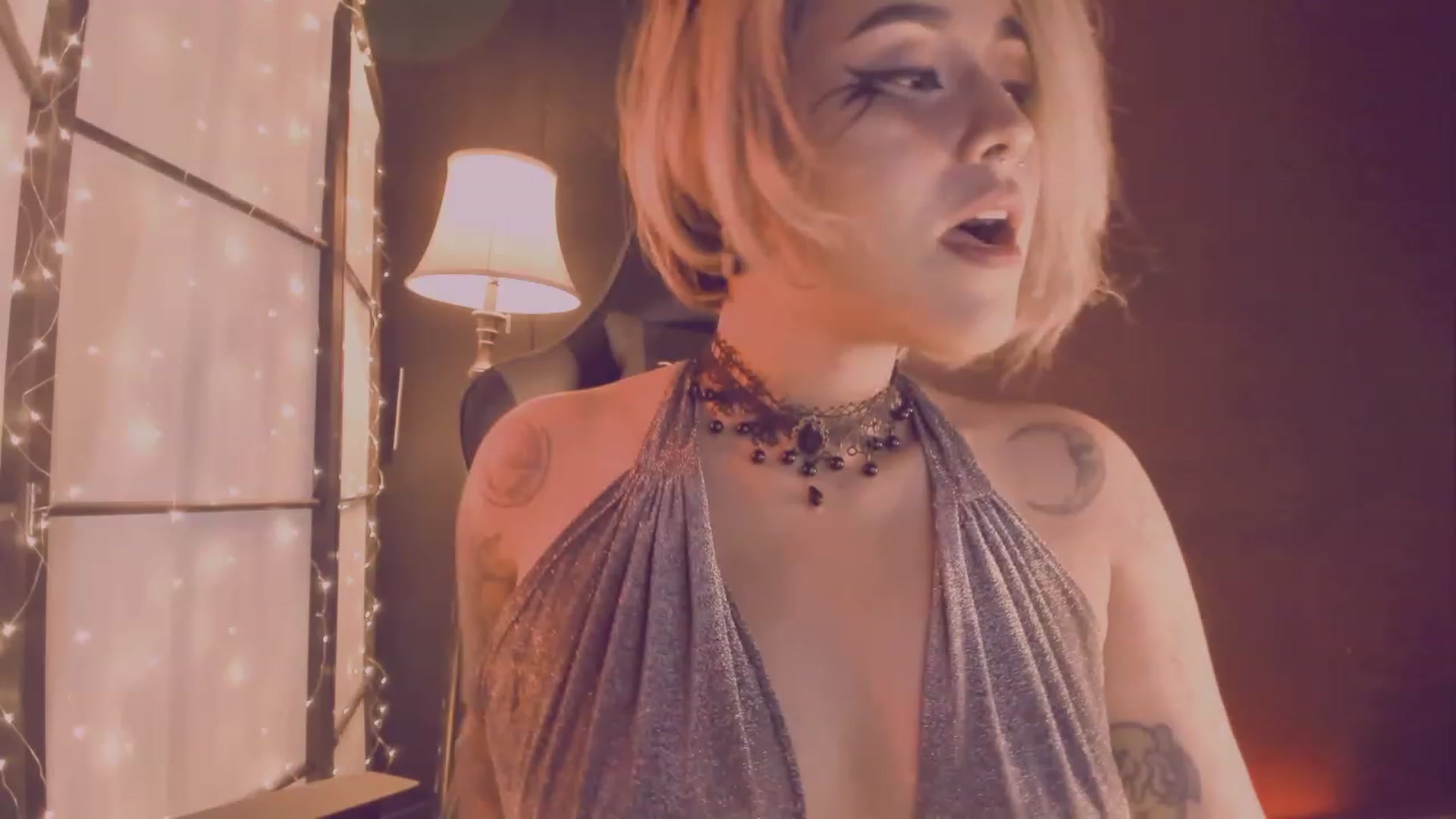 Gallery image thumbnail from AbraxxysRadio's myfreecams stream on, 12/31/2023, 24:00 image 4 of 20