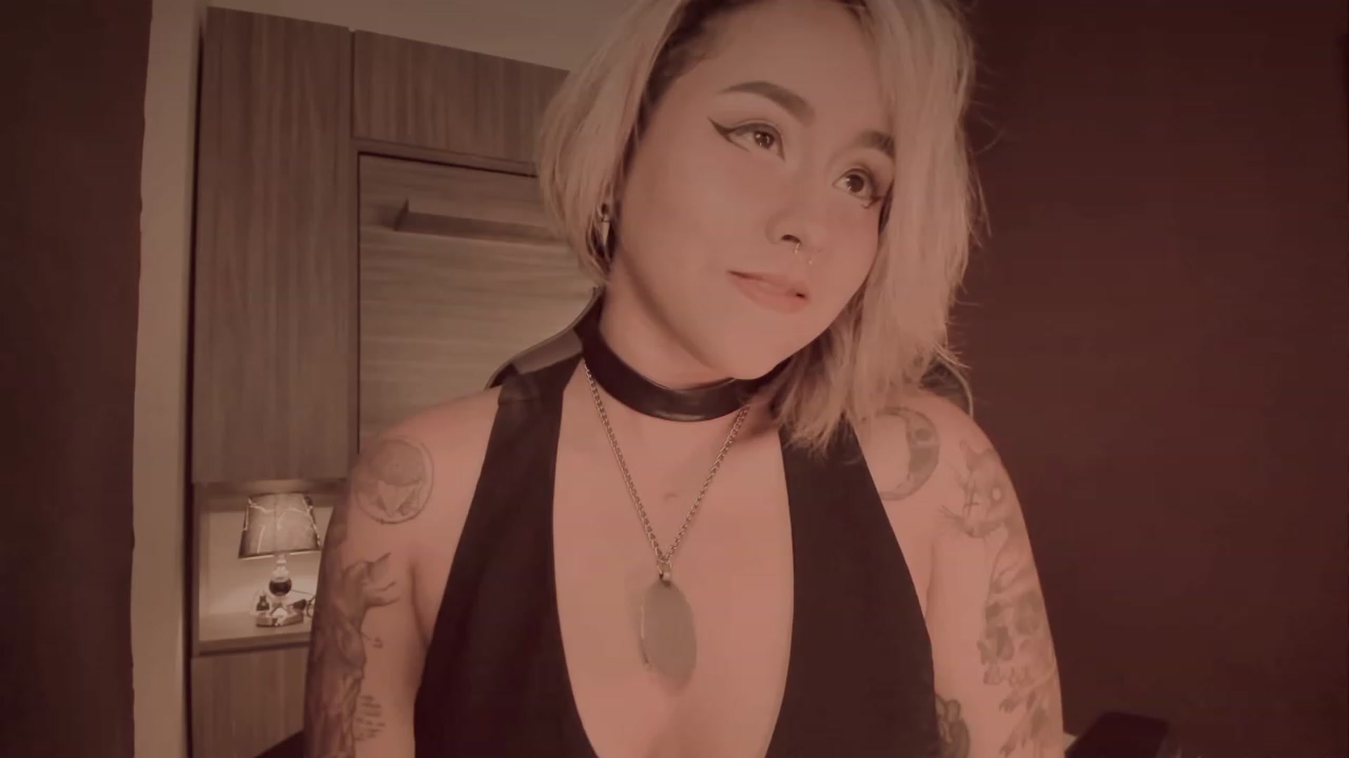 Gallery image thumbnail from AbraxxysRadio's myfreecams stream on, 01/04/2024, 24:24 image 1 of 20