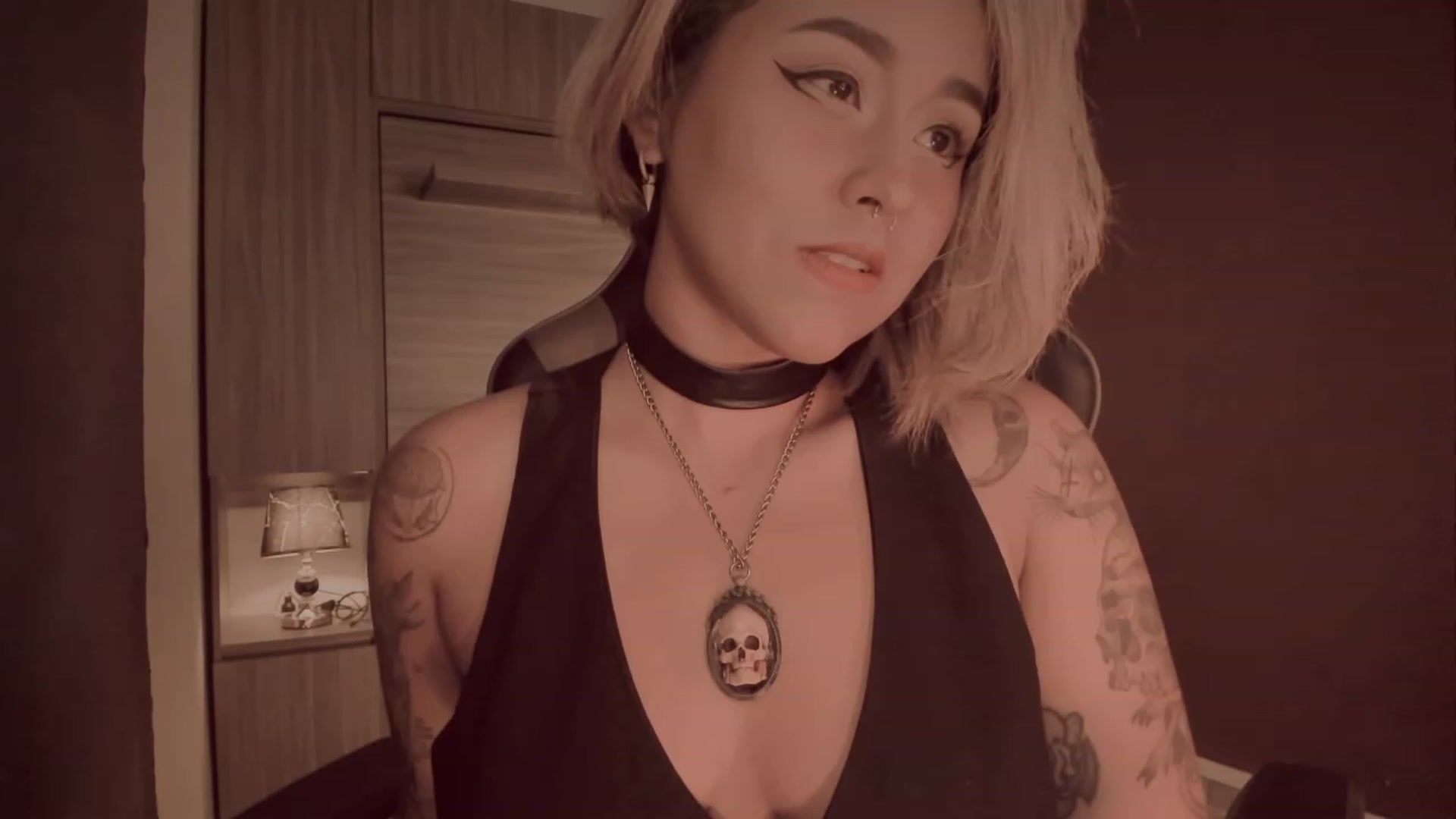 Gallery image thumbnail from AbraxxysRadio's myfreecams stream on, 01/04/2024, 24:24 image 5 of 20