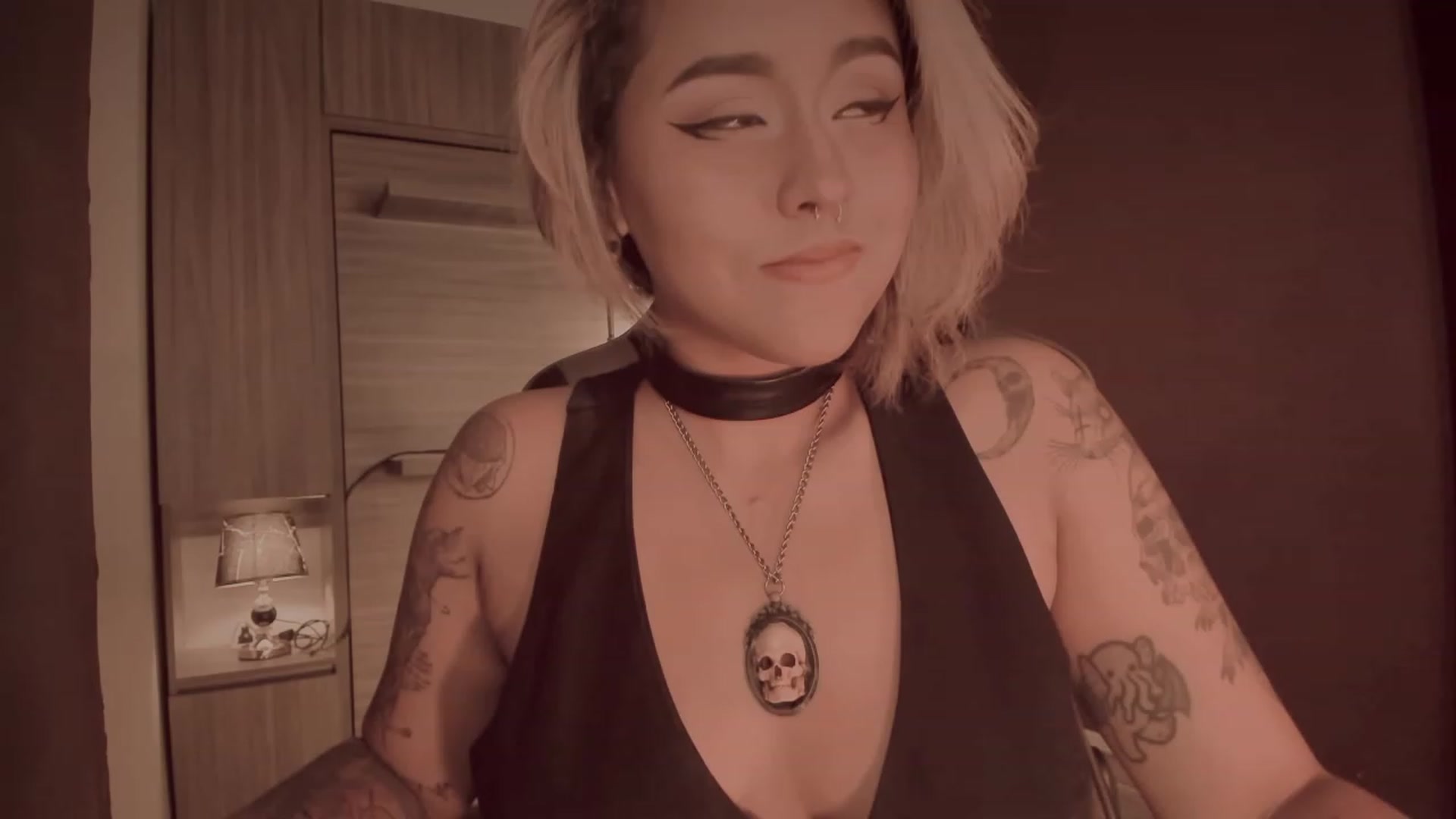 Gallery image thumbnail from AbraxxysRadio's myfreecams stream on, 01/04/2024, 01:10 image 7 of 20