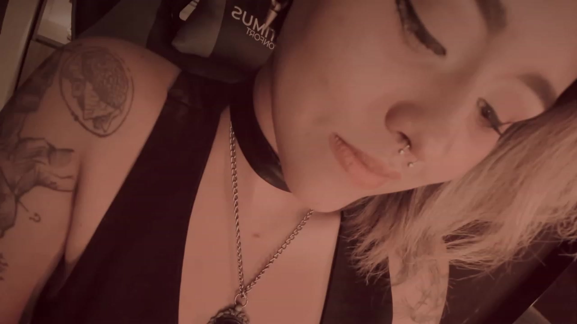 Gallery image thumbnail from AbraxxysRadio's myfreecams stream on, 01/04/2024, 01:10 image 15 of 20