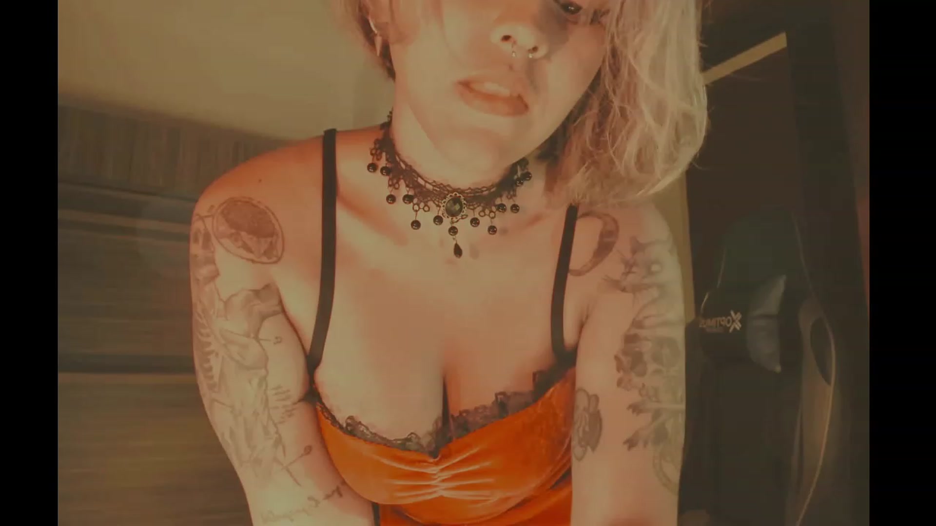 Gallery image thumbnail from AbraxxysRadio's myfreecams stream on, 01/06/2024, 24:22 image 18 of 20