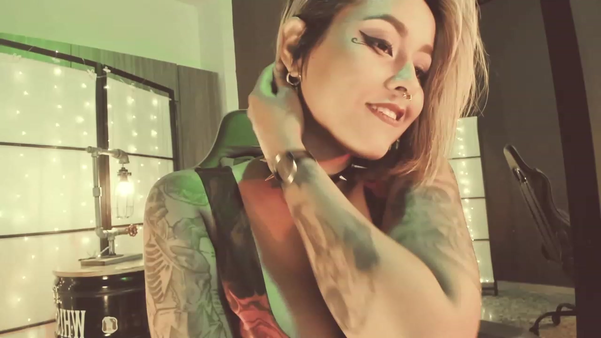Gallery image thumbnail from AbraxxysRadio's myfreecams stream on, 01/12/2024, 02:29 image 14 of 20