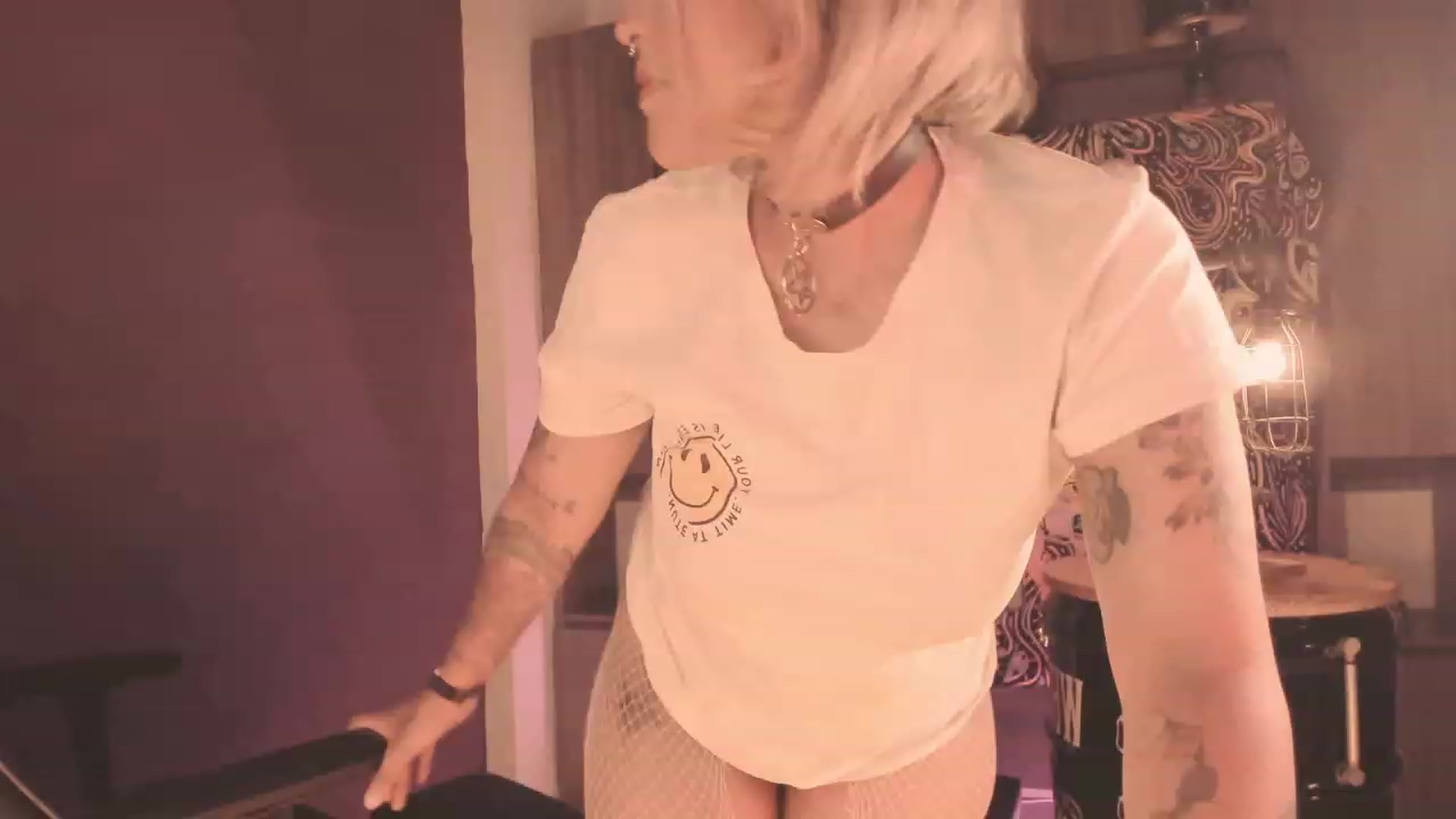 Gallery image thumbnail from AbraxxysRadio's myfreecams stream on, 01/17/2024, 24:47 image 18 of 20