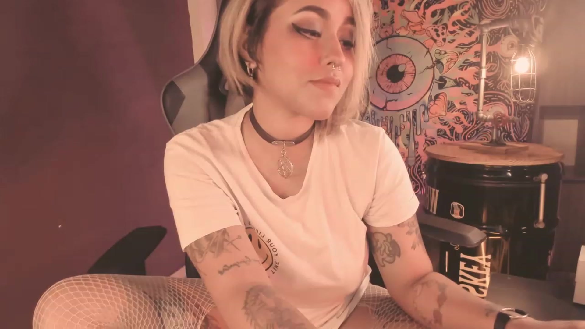 Gallery image thumbnail from AbraxxysRadio's myfreecams stream on, 01/17/2024, 24:47 image 2 of 20