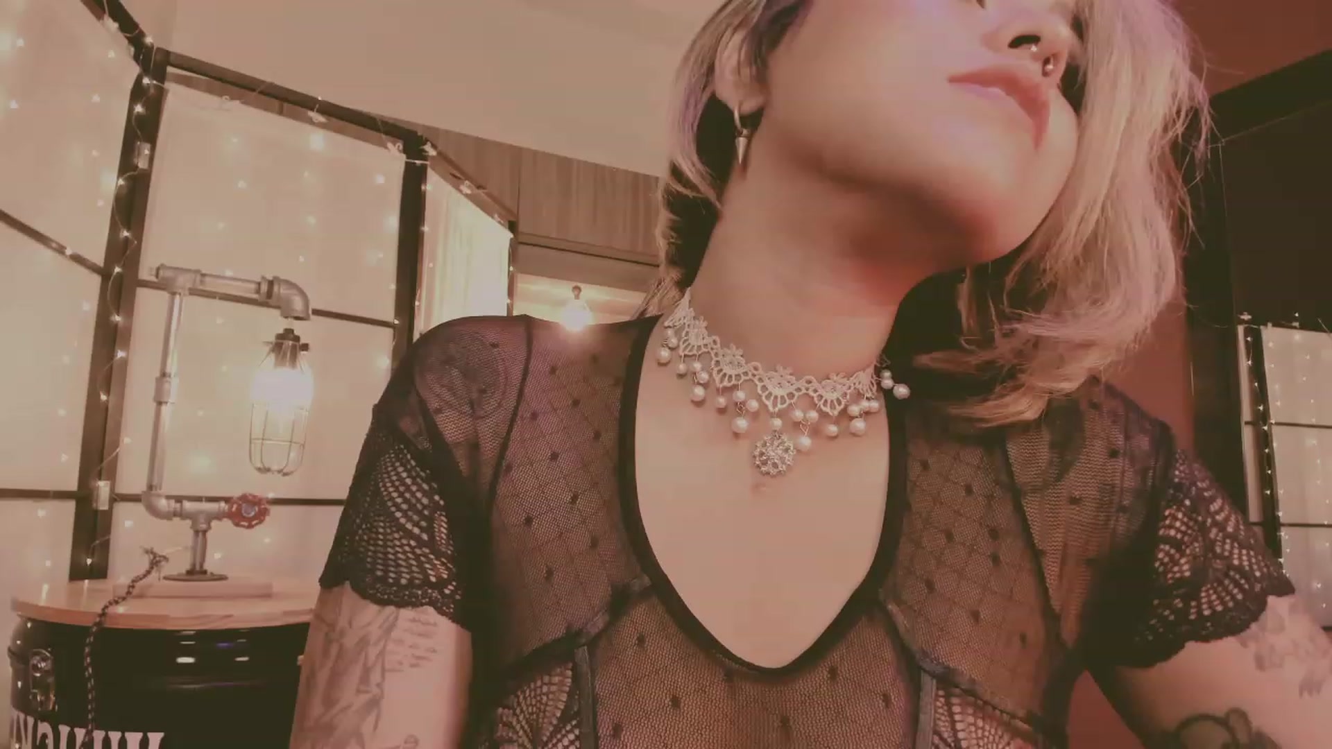 Gallery image thumbnail from AbraxxysRadio's myfreecams stream on, 01/21/2024, 18:53 image 15 of 20