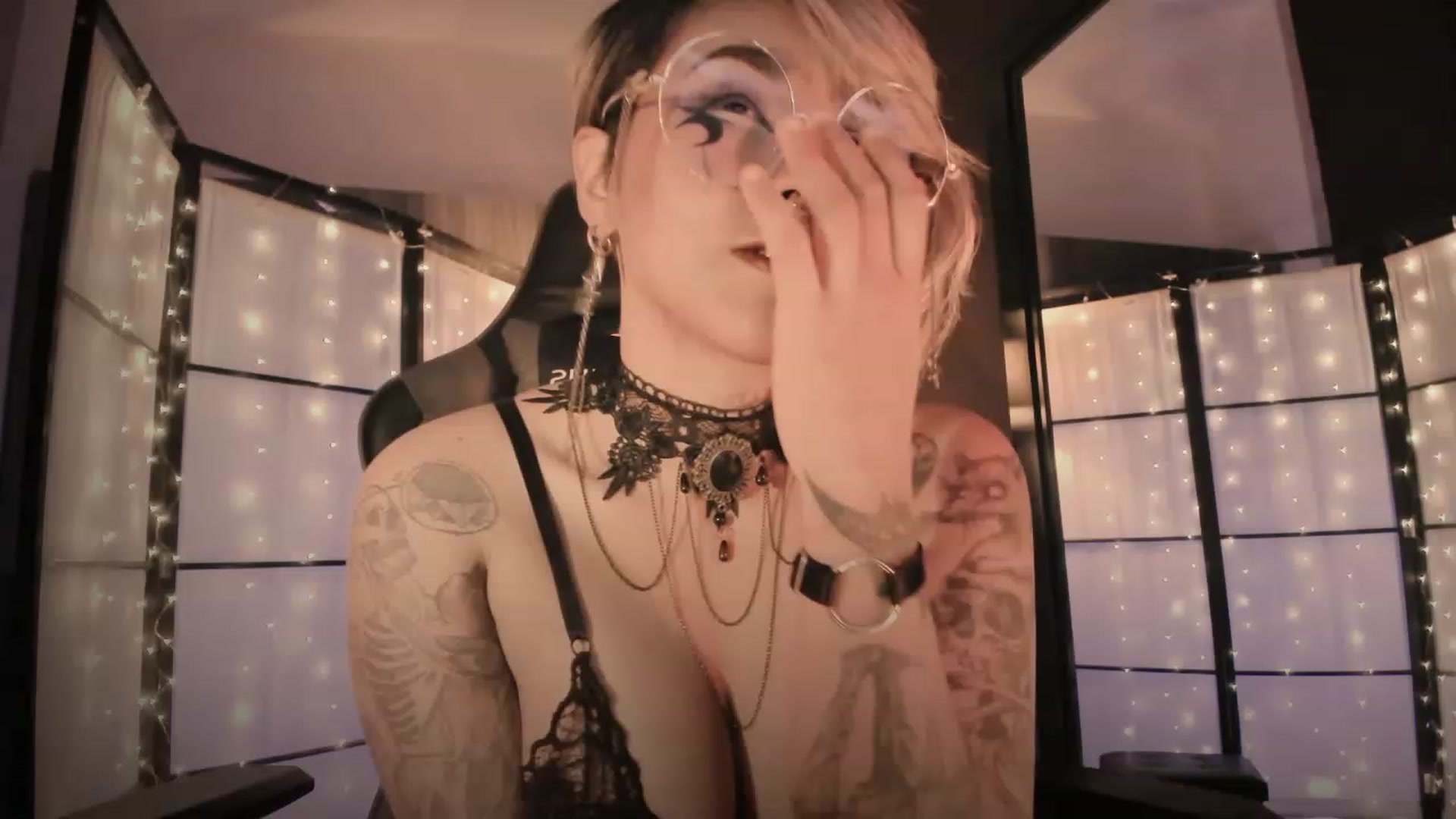 Gallery image thumbnail from AbraxxysRadio's myfreecams stream on, 02/07/2024, 24:16 image 5 of 20