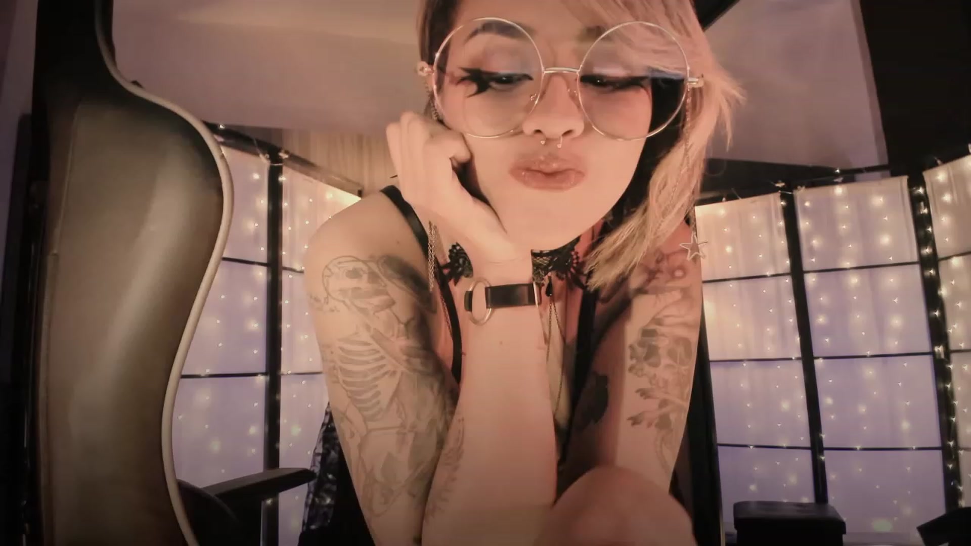 Gallery image thumbnail from AbraxxysRadio's myfreecams stream on, 02/07/2024, 24:16 image 2 of 20