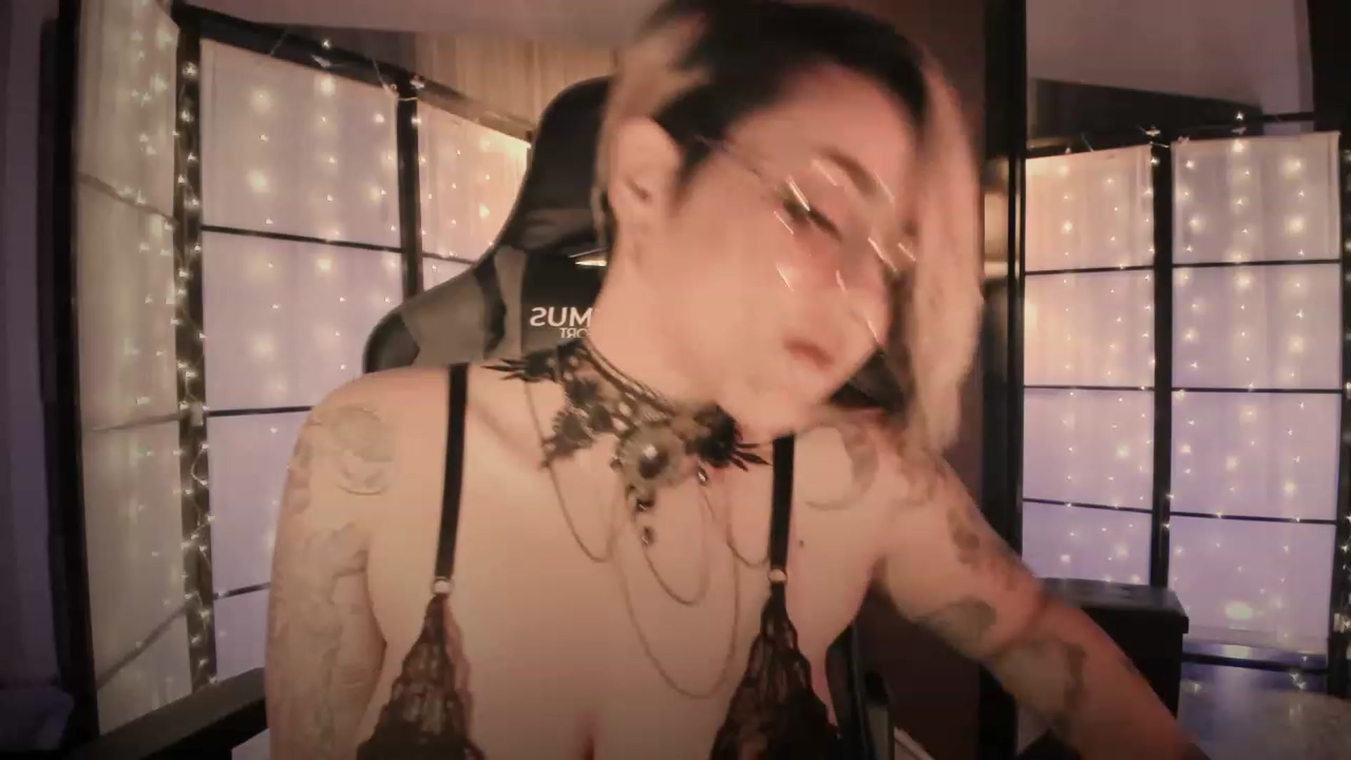 Gallery image thumbnail from AbraxxysRadio's myfreecams stream on, 02/07/2024, 24:18 image 19 of 20