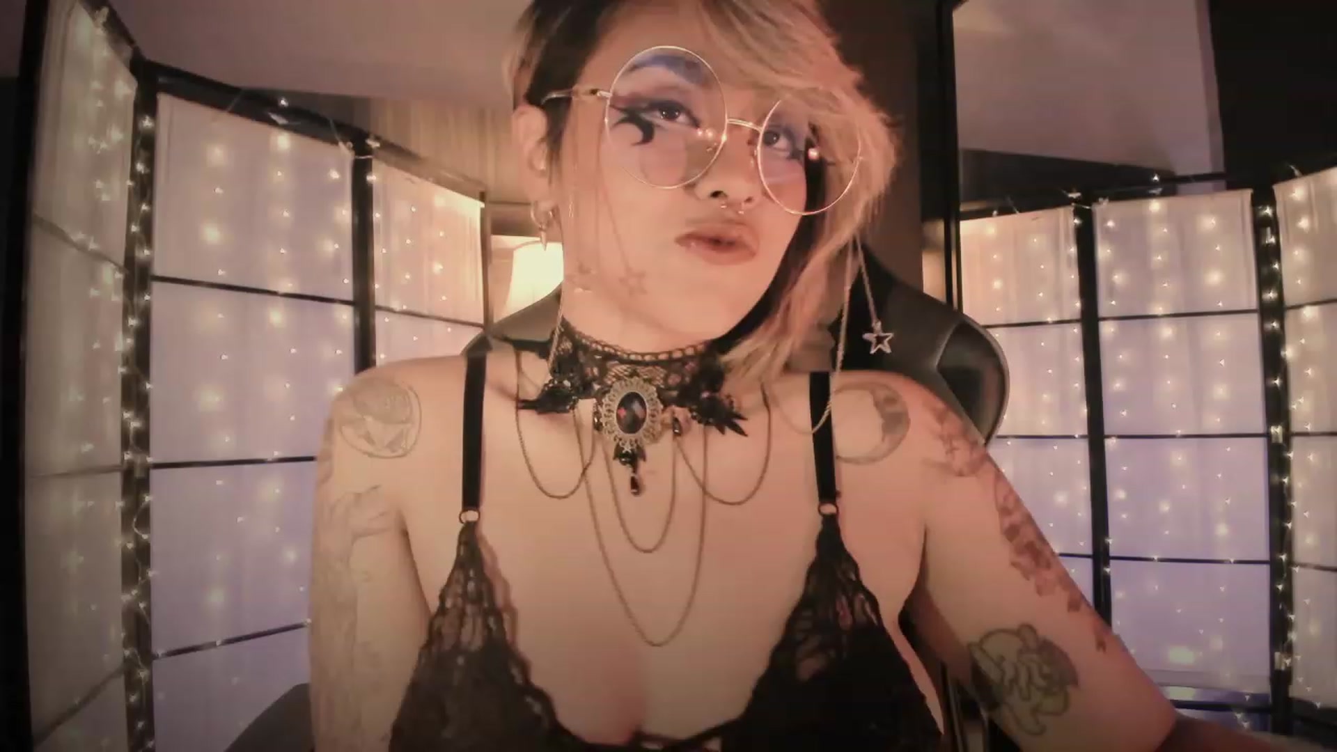 Gallery image thumbnail from AbraxxysRadio's myfreecams stream on, 02/07/2024, 24:18 image 9 of 20
