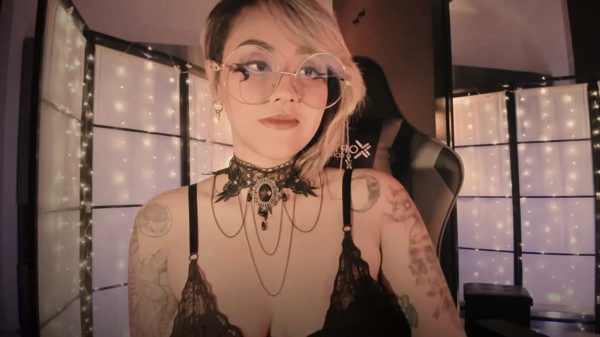 Gallery image thumbnail from AbraxxysRadio's myfreecams stream on, 02/07/2024, 24:18 image 10 of 20