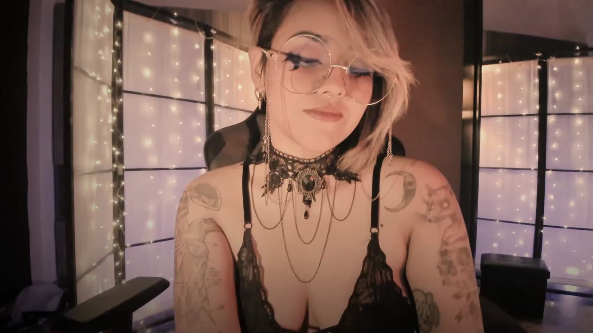 Gallery image thumbnail from AbraxxysRadio's myfreecams stream on, 02/07/2024, 01:58 image 15 of 20