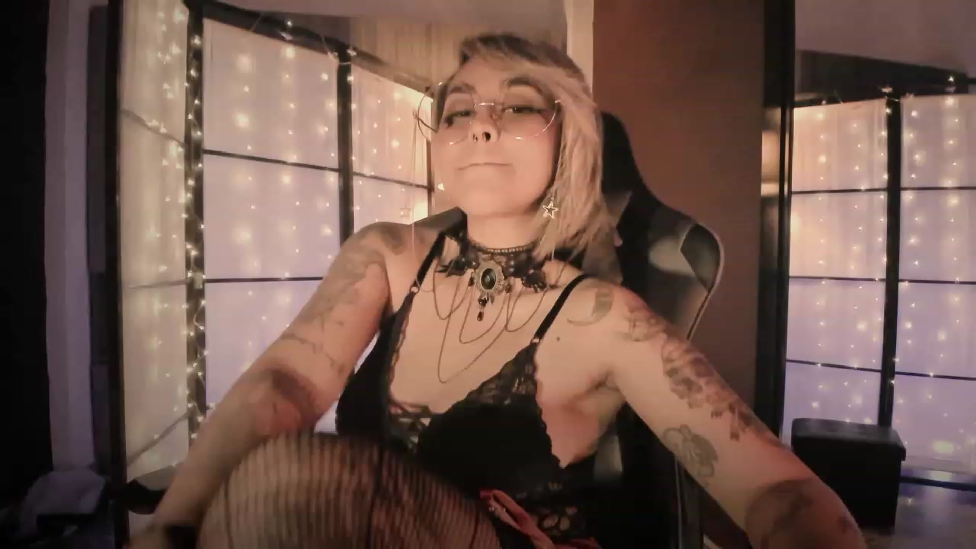 Gallery image thumbnail from AbraxxysRadio's myfreecams stream on, 02/07/2024, 01:58 image 14 of 20