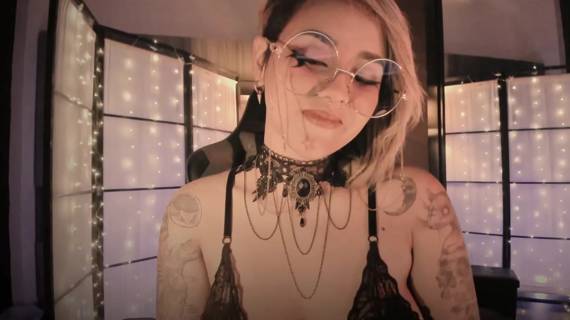 Gallery image thumbnail from AbraxxysRadio's myfreecams stream on, 02/07/2024, 01:58 image 20 of 20