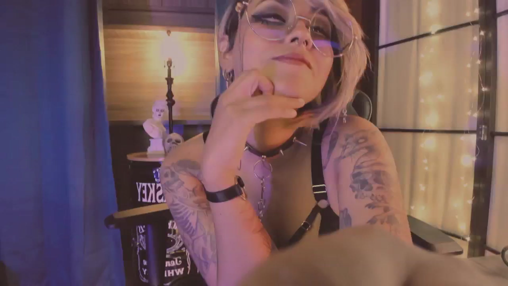 Gallery image thumbnail from AbraxxysRadio's myfreecams stream on, 02/09/2024, 24:23 image 14 of 20