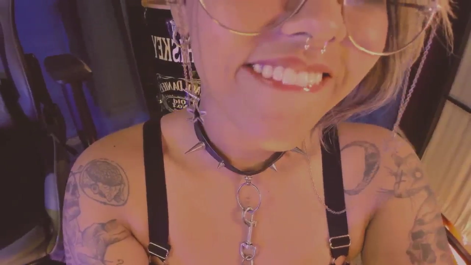 Gallery image thumbnail from AbraxxysRadio's myfreecams stream on, 02/09/2024, 02:12 image 18 of 20