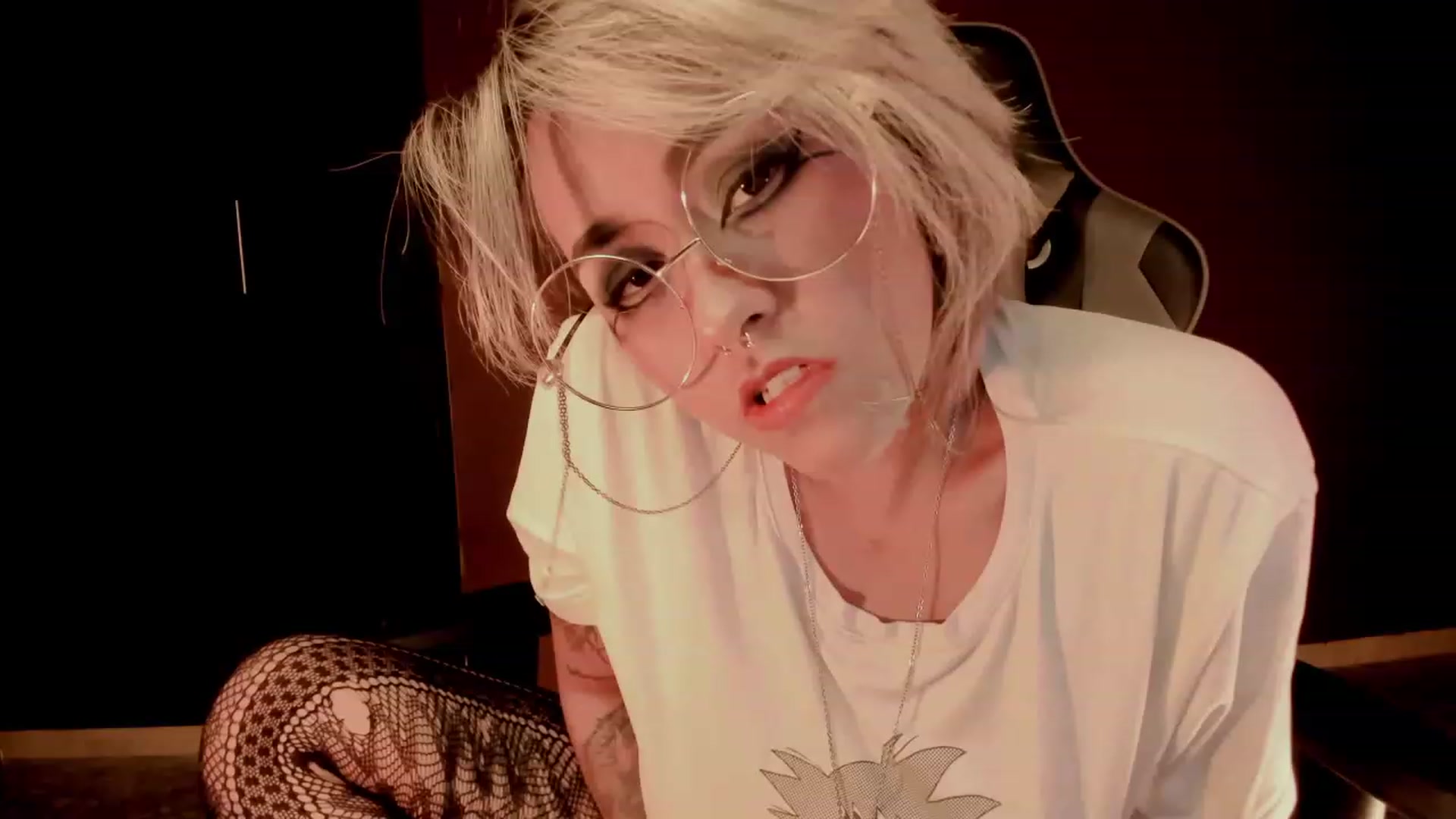 Gallery image thumbnail from AbraxxysRadio's myfreecams stream on, 02/12/2024, 23:50 image 12 of 20