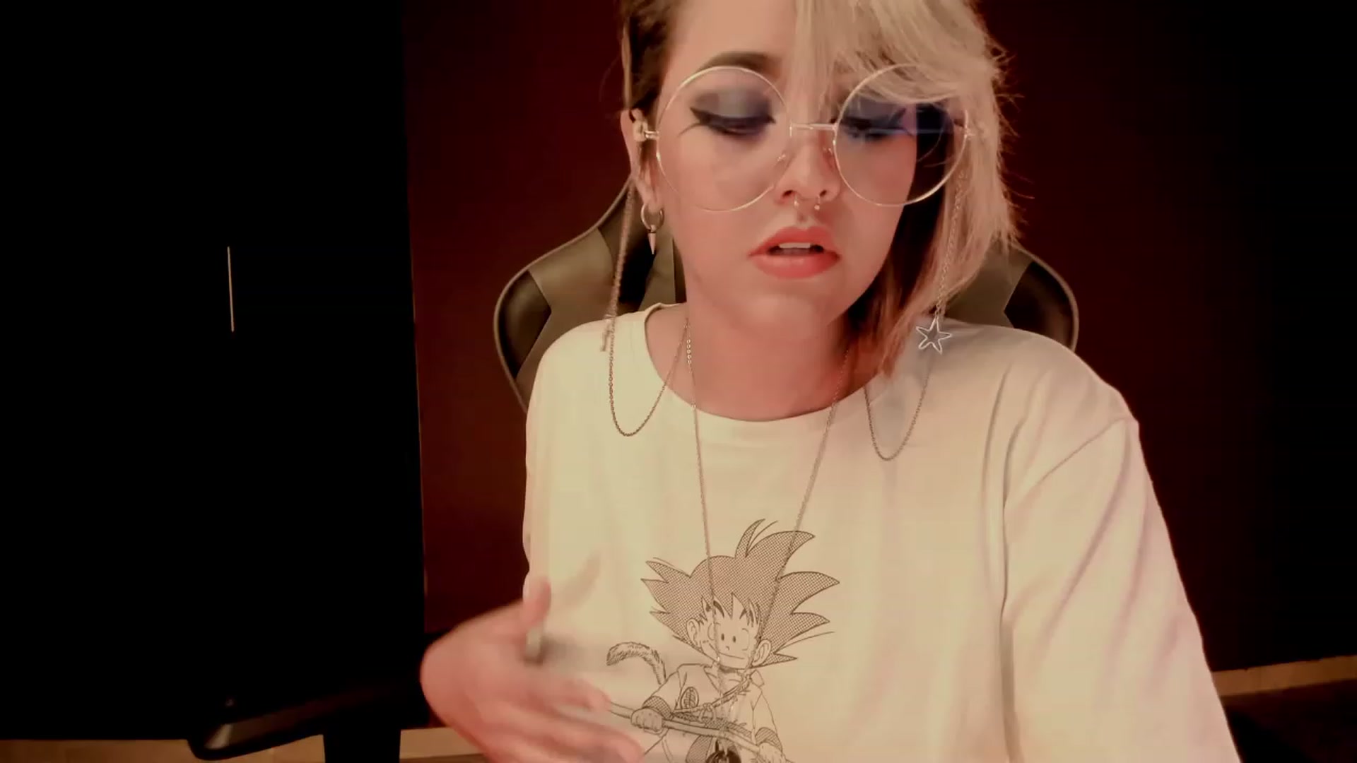 Gallery image thumbnail from AbraxxysRadio's myfreecams stream on, 02/12/2024, 23:50 image 3 of 20