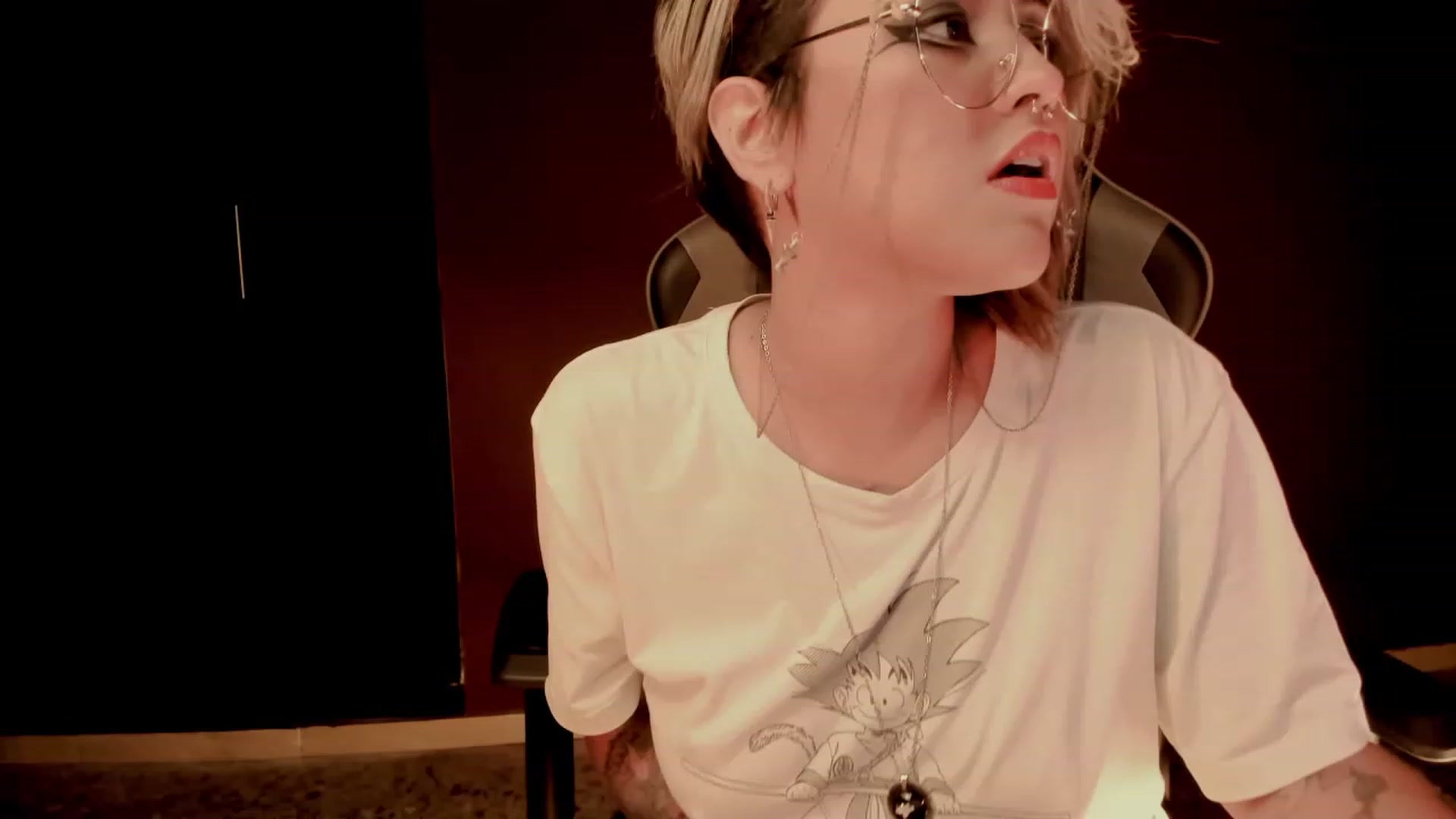 Gallery image thumbnail from AbraxxysRadio's myfreecams stream on, 02/12/2024, 23:50 image 1 of 20