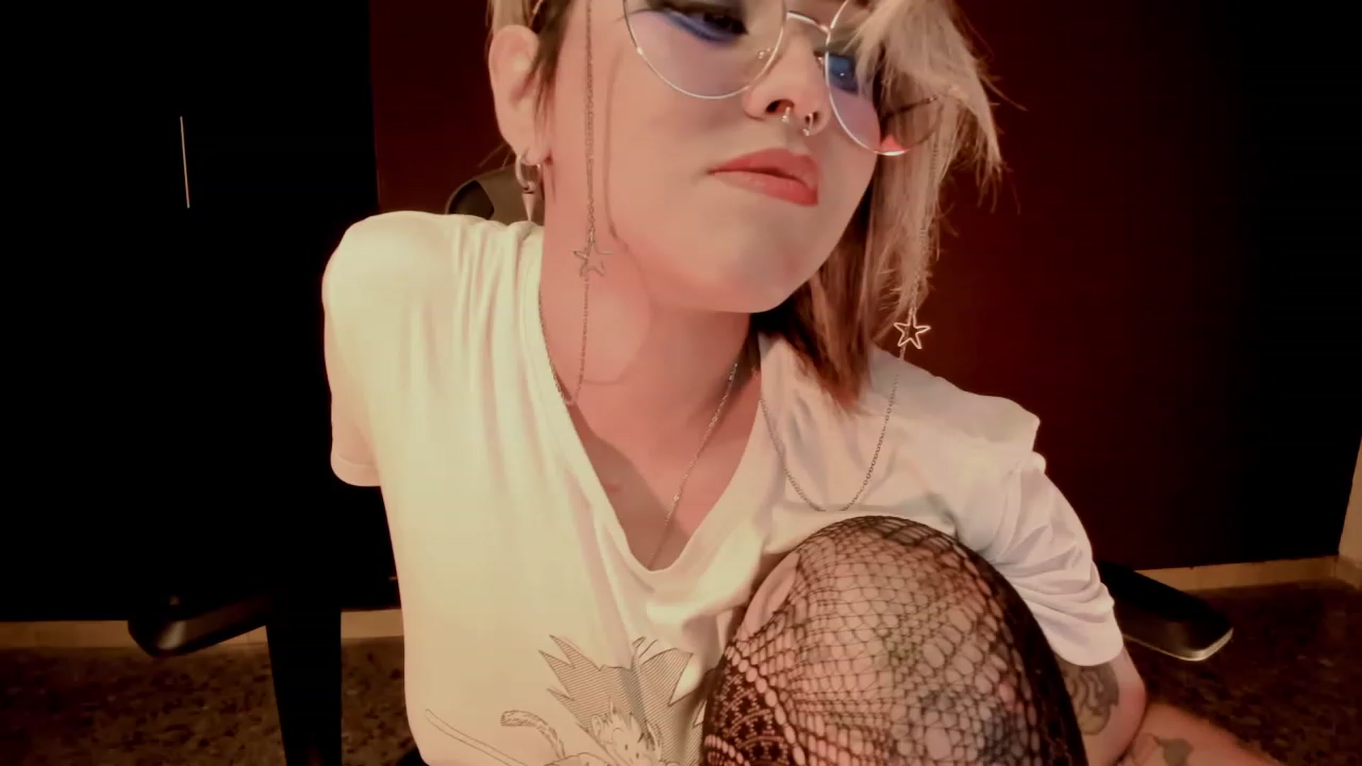 Gallery image thumbnail from AbraxxysRadio's myfreecams stream on, 02/13/2024, 24:18 image 7 of 20