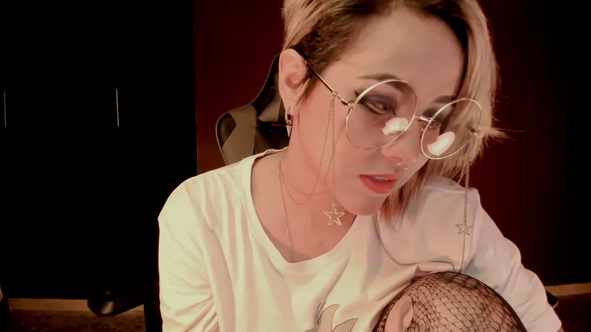 Gallery image thumbnail from AbraxxysRadio's myfreecams stream on, 02/13/2024, 24:18 image 20 of 20