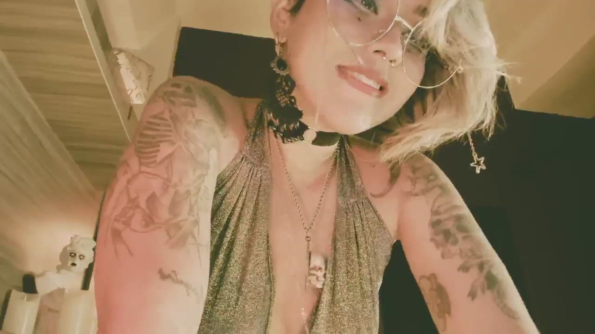 Gallery image thumbnail from AbraxxysRadio's myfreecams stream on, 02/18/2024, 18:09 image 11 of 20