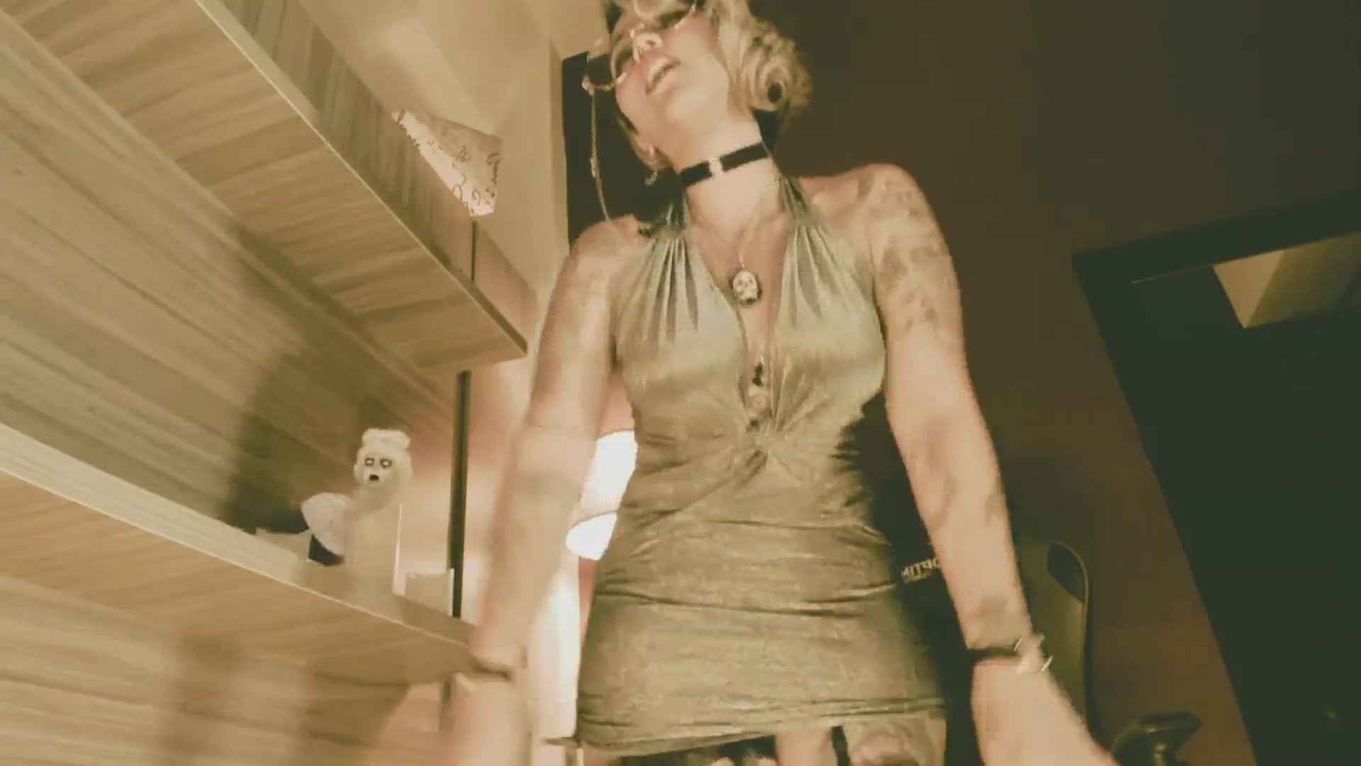 Gallery image thumbnail from AbraxxysRadio's myfreecams stream on, 02/18/2024, 18:09 image 8 of 20