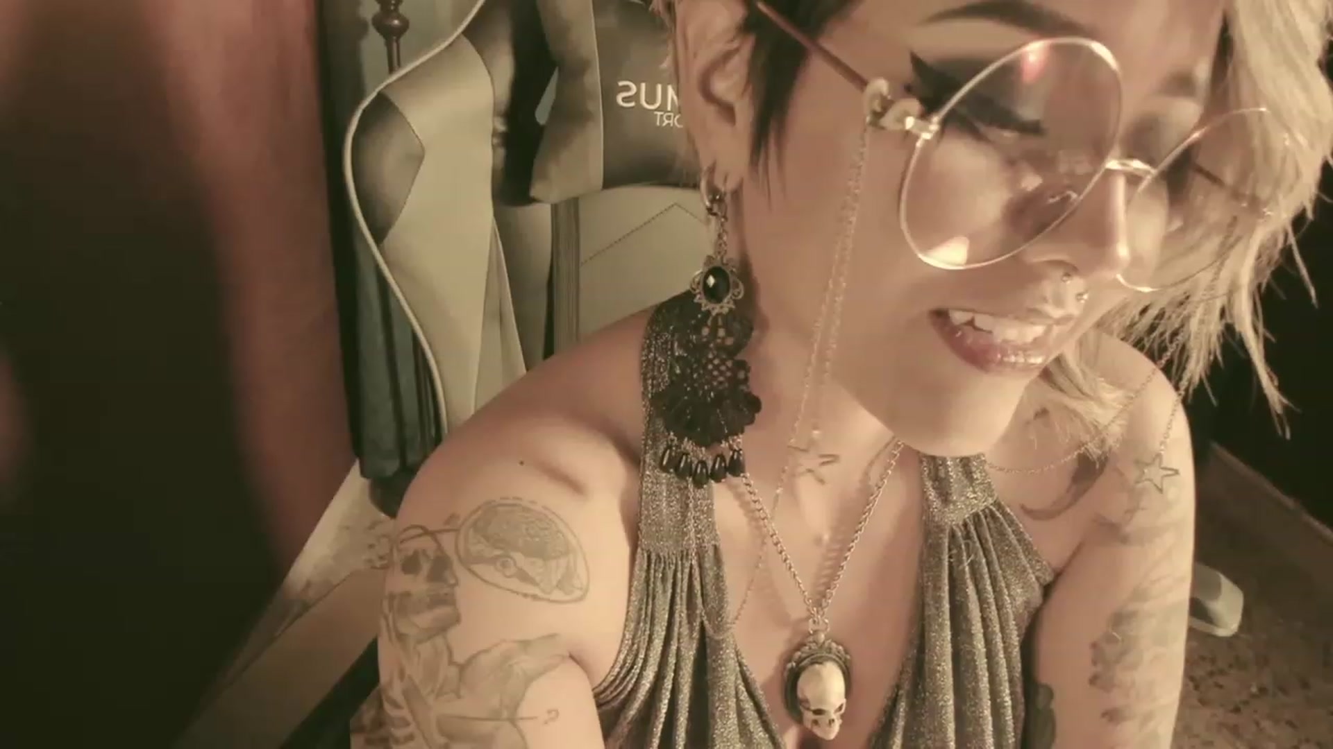 Gallery image thumbnail from AbraxxysRadio's myfreecams stream on, 03/04/2024, 23:39 image 9 of 20