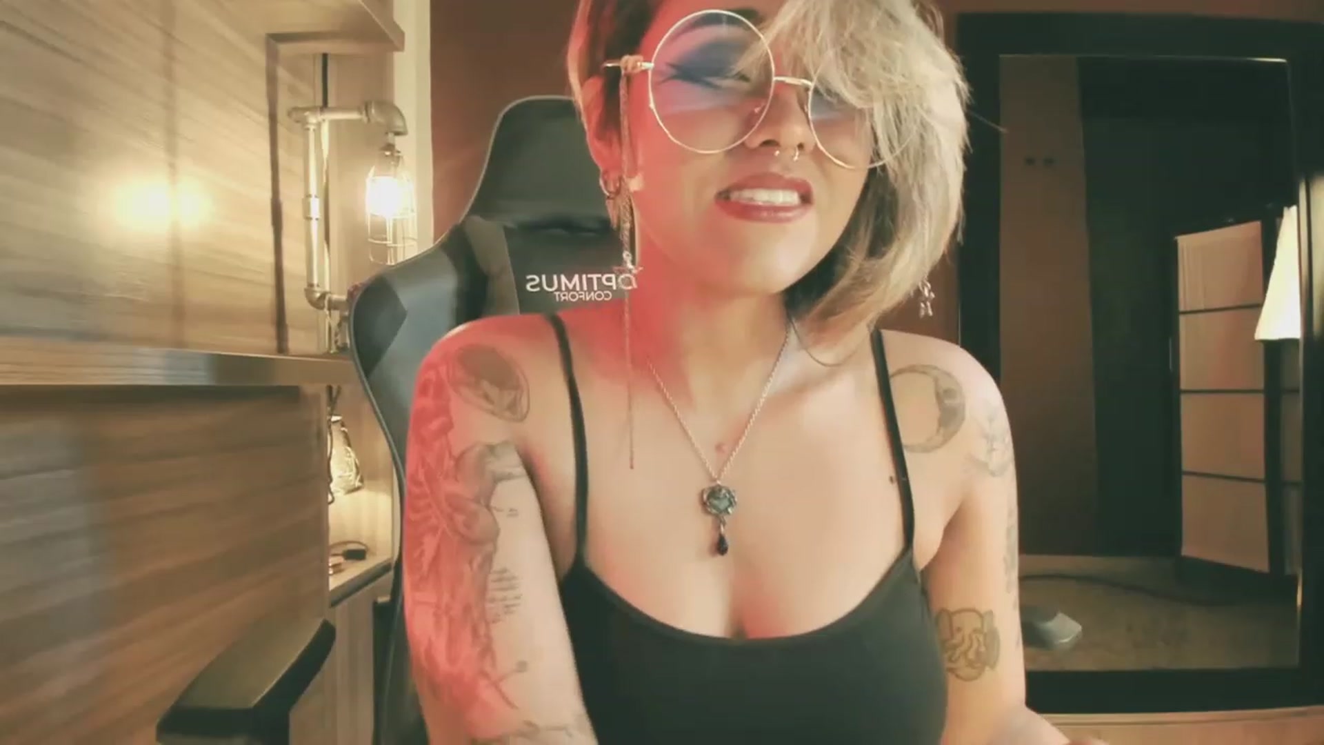 Gallery image thumbnail from AbraxxysRadio's myfreecams stream on, 03/11/2024, 23:37 image 19 of 20