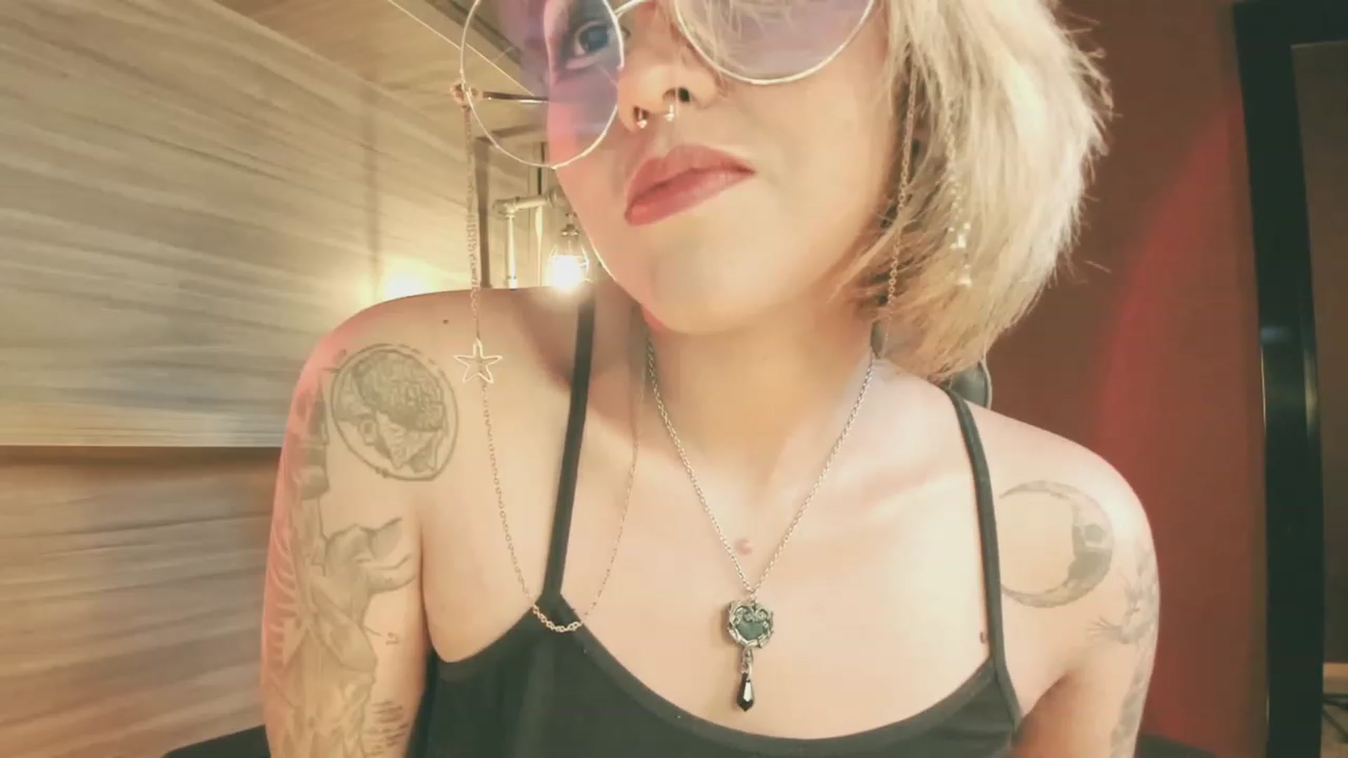 Gallery image thumbnail from AbraxxysRadio's myfreecams stream on, 03/11/2024, 23:37 image 5 of 20