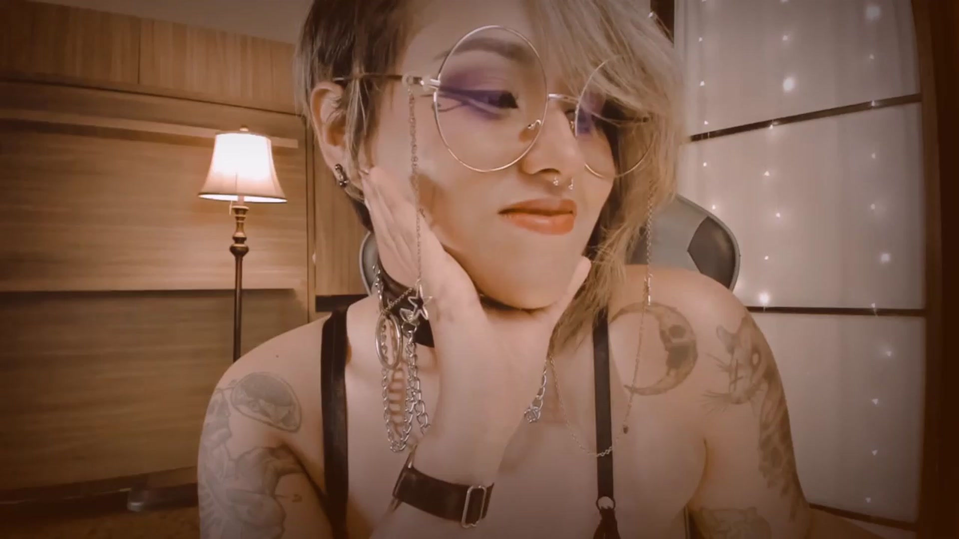Gallery image thumbnail from AbraxxysRadio's myfreecams stream on, 03/22/2024, 24:37 image 9 of 20
