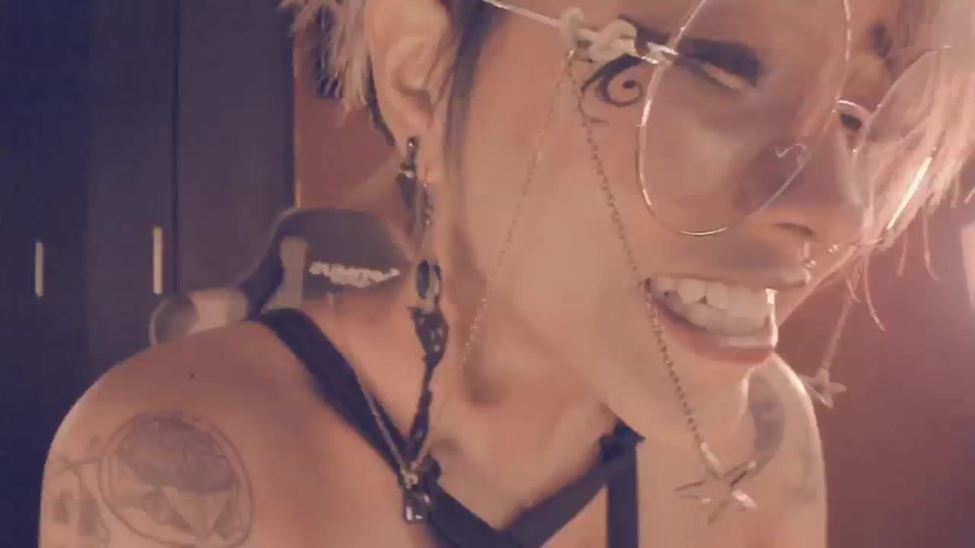 Gallery image thumbnail from AbraxxysRadio's myfreecams stream on, 03/23/2024, 01:05 image 10 of 20