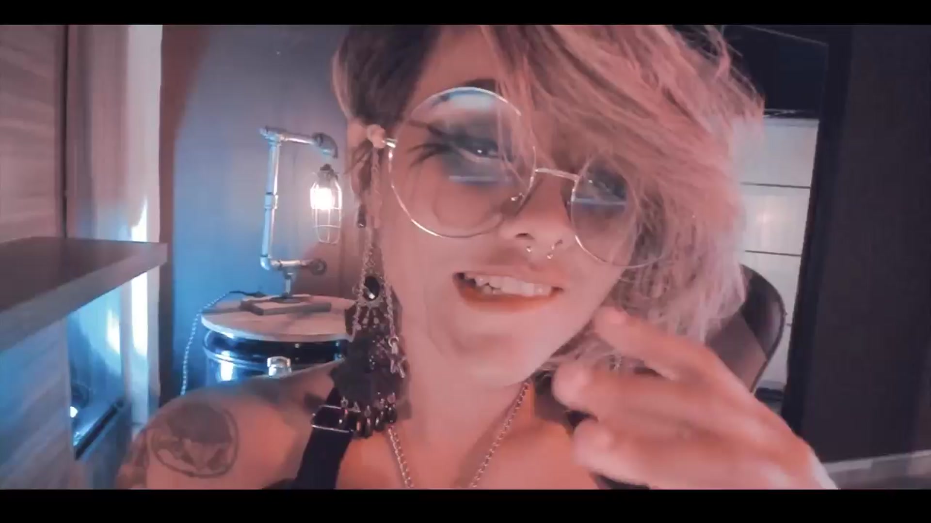 Gallery image thumbnail from AbraxxysRadio's myfreecams stream on, 03/24/2024, 20:08 image 10 of 20