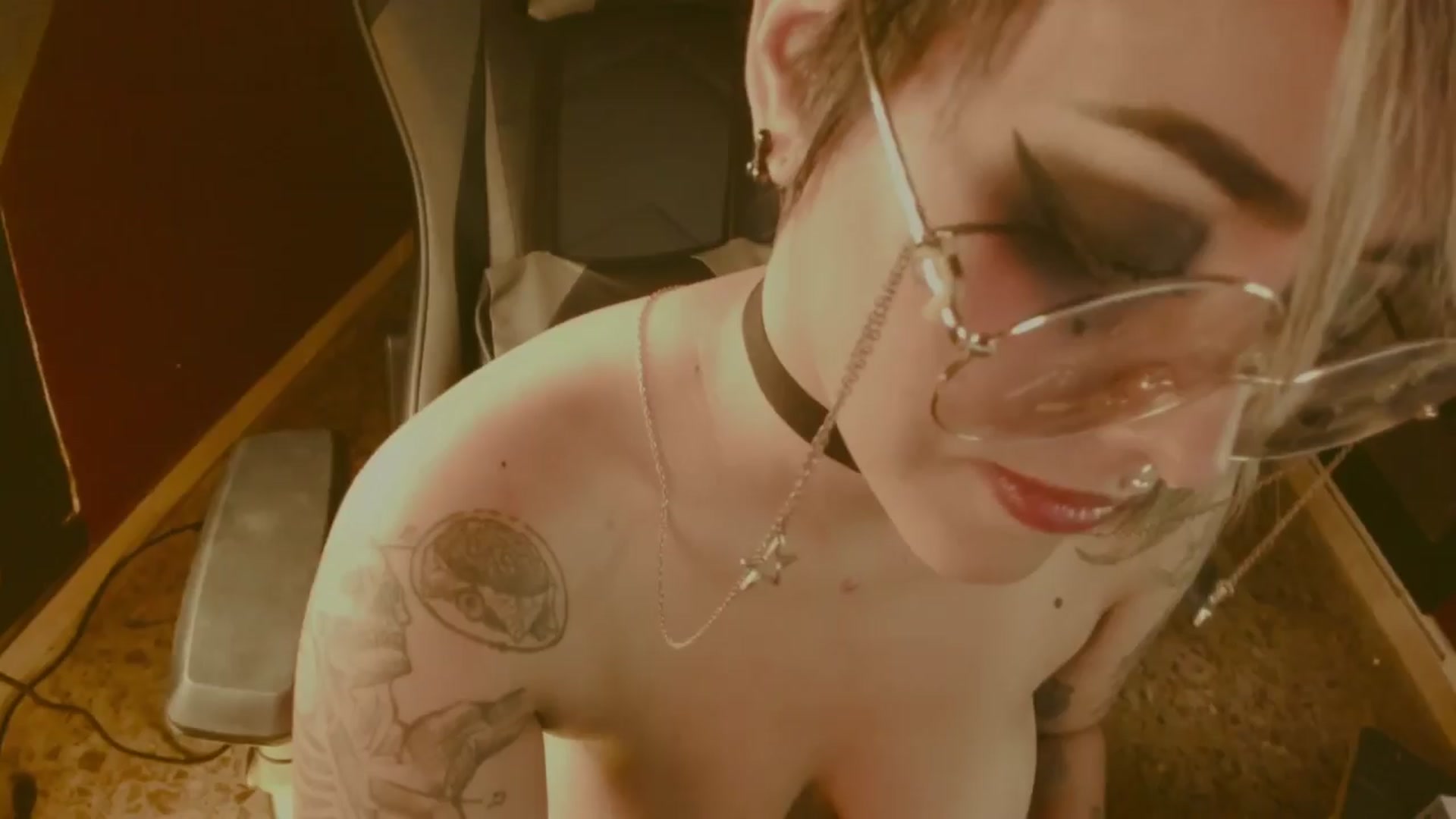 Gallery image thumbnail from AbraxxysRadio's myfreecams stream on, 03/26/2024, 02:13 image 19 of 20