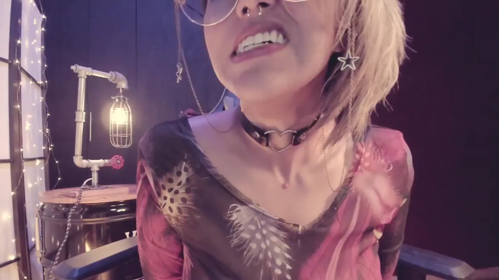 Gallery image thumbnail from AbraxxysRadio's myfreecams stream on, 04/02/2024, 02:34 image 14 of 20