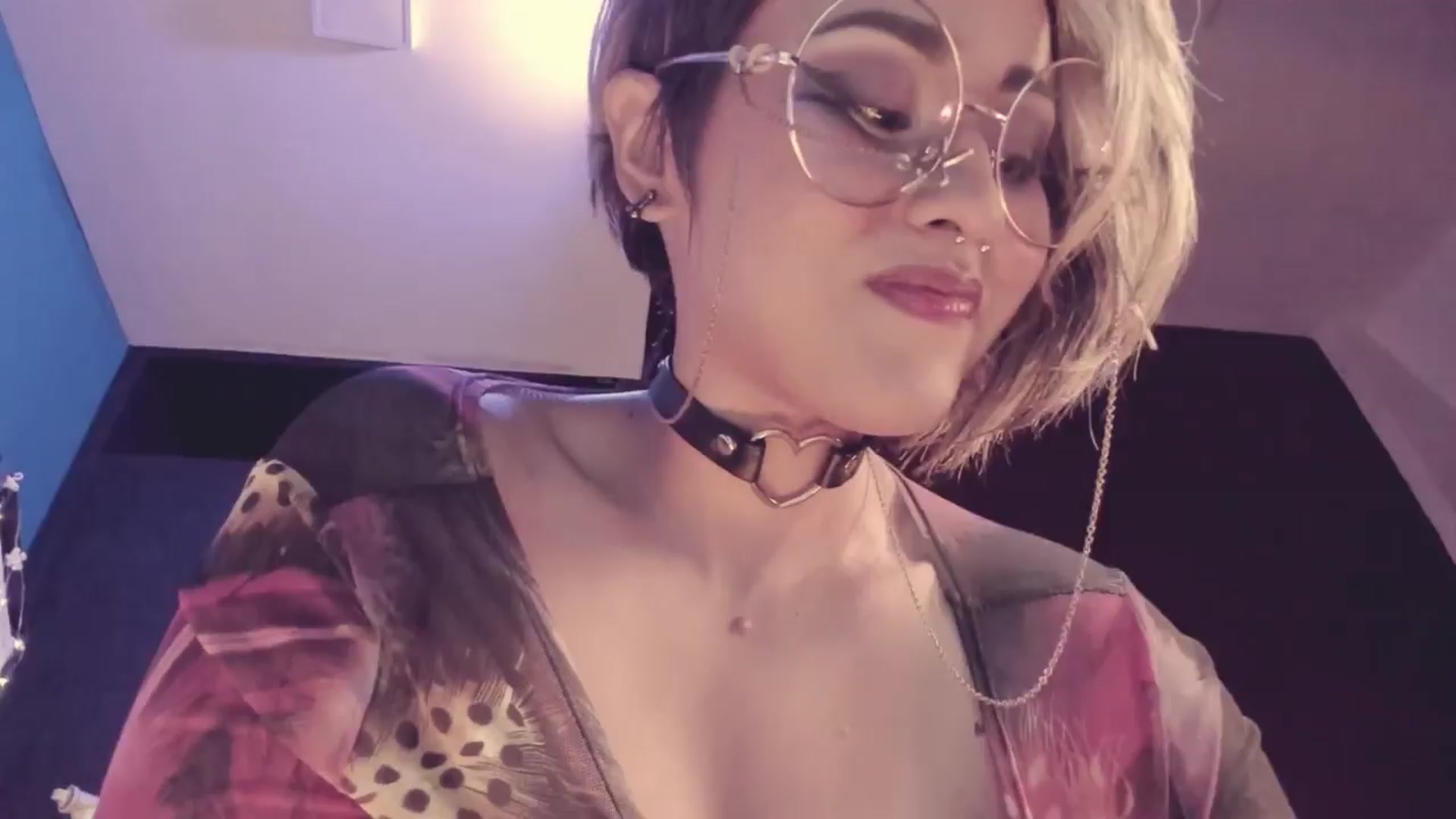 Gallery image thumbnail from AbraxxysRadio's myfreecams stream on, 04/02/2024, 02:34 image 10 of 20
