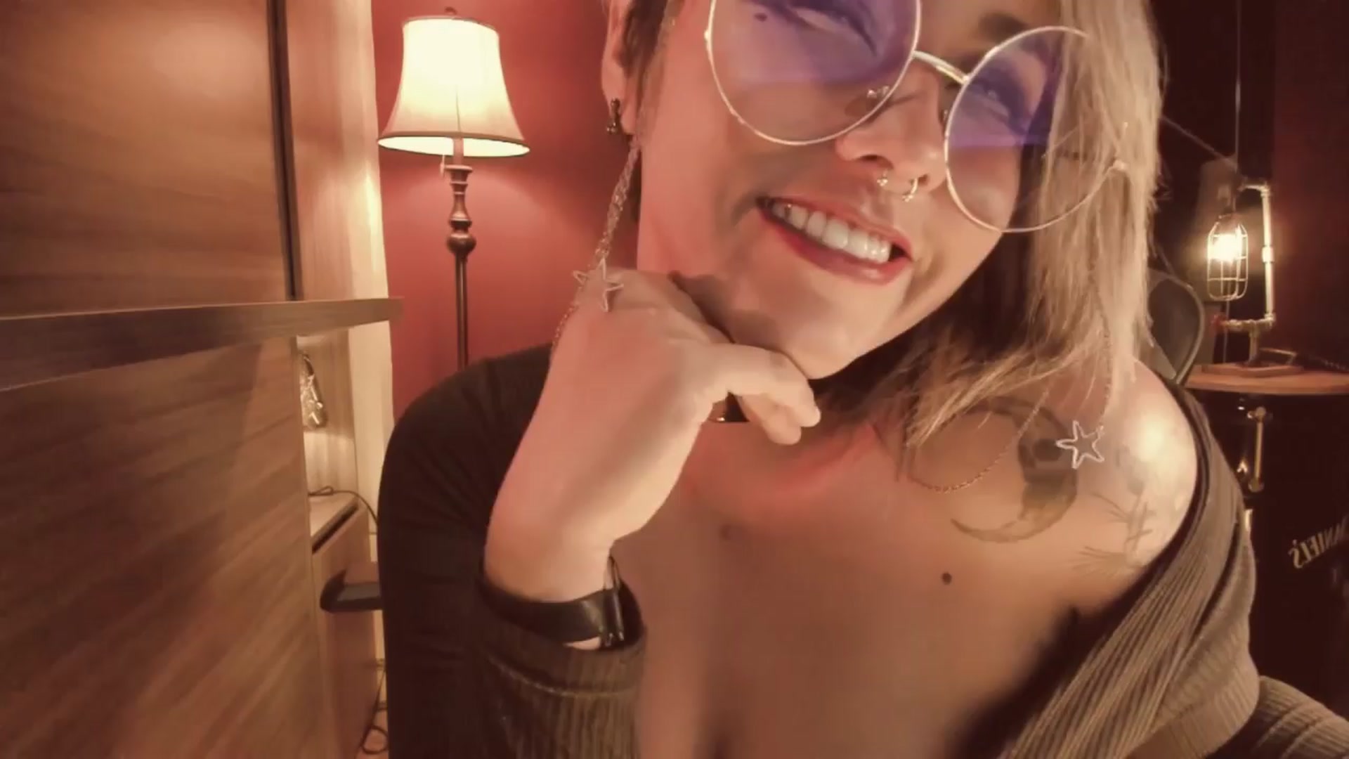 Gallery image thumbnail from AbraxxysRadio's myfreecams stream on, 04/03/2024, 01:21 image 17 of 20