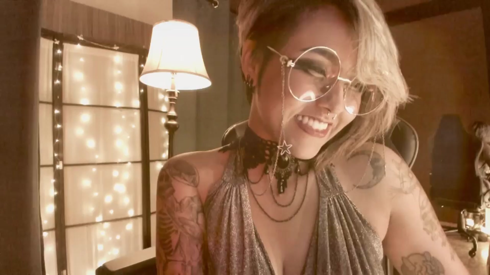 Gallery image thumbnail from AbraxxysRadio's myfreecams stream on, 04/05/2024, 24:32 image 1 of 20
