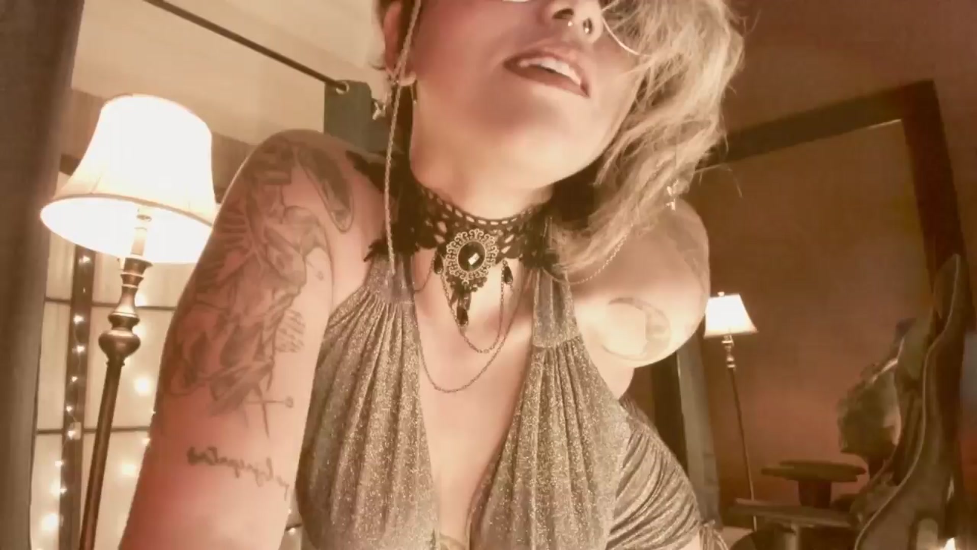 Gallery image thumbnail from AbraxxysRadio's myfreecams stream on, 04/05/2024, 24:32 image 16 of 20