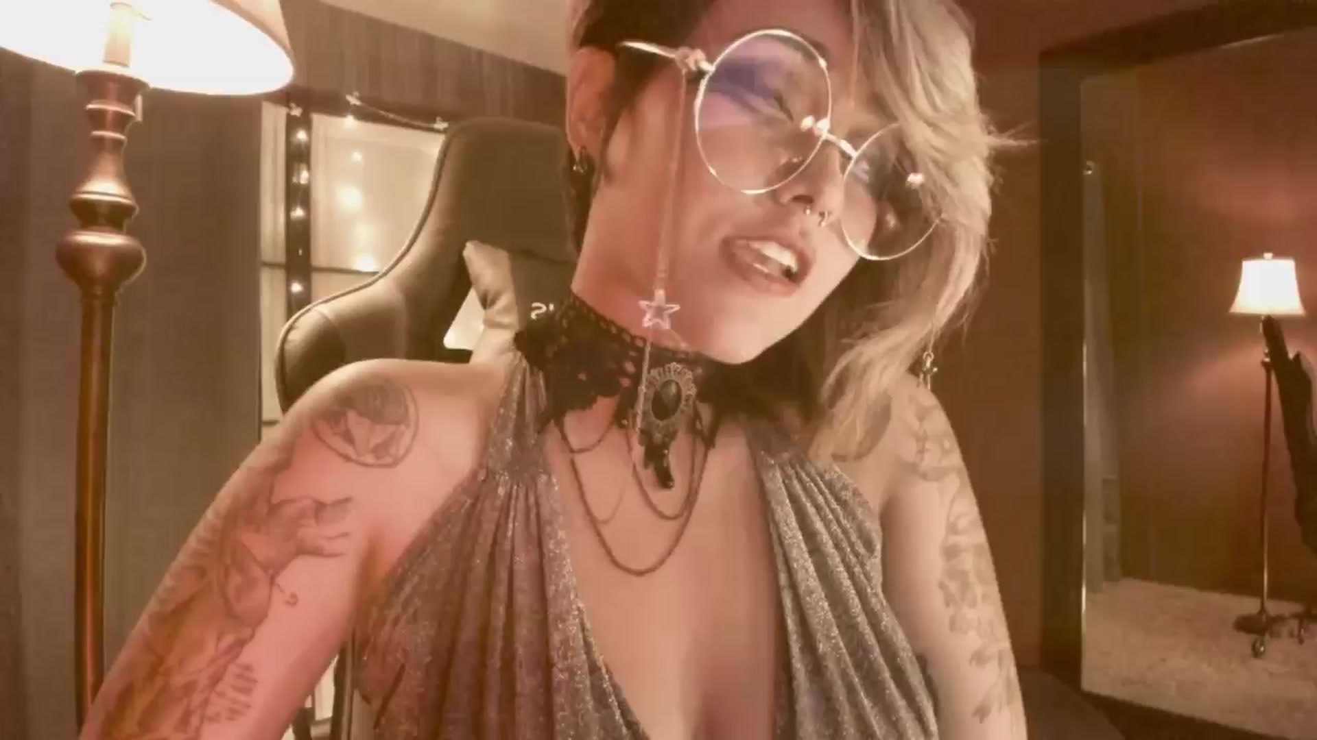 Gallery image thumbnail from AbraxxysRadio's myfreecams stream on, 04/05/2024, 01:54 image 14 of 20