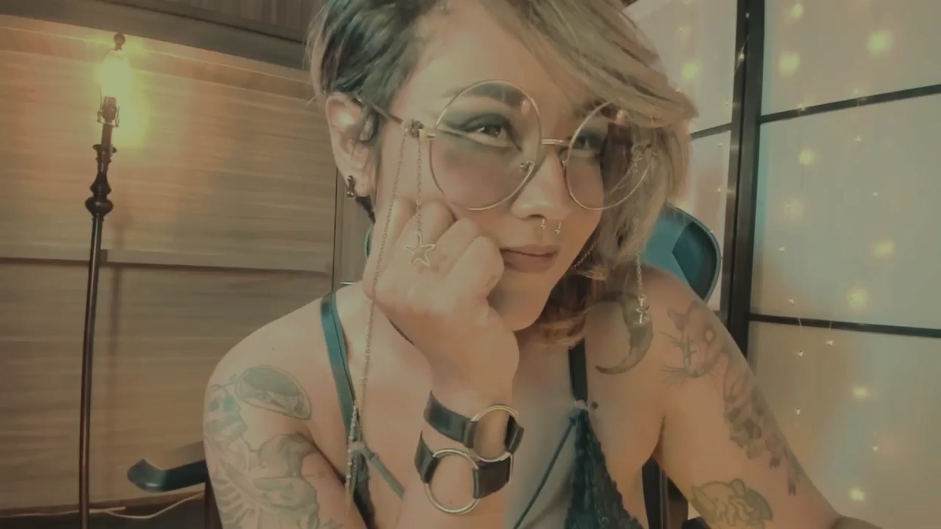 Gallery image thumbnail from AbraxxysRadio's myfreecams stream on, 04/06/2024, 02:01 image 14 of 20